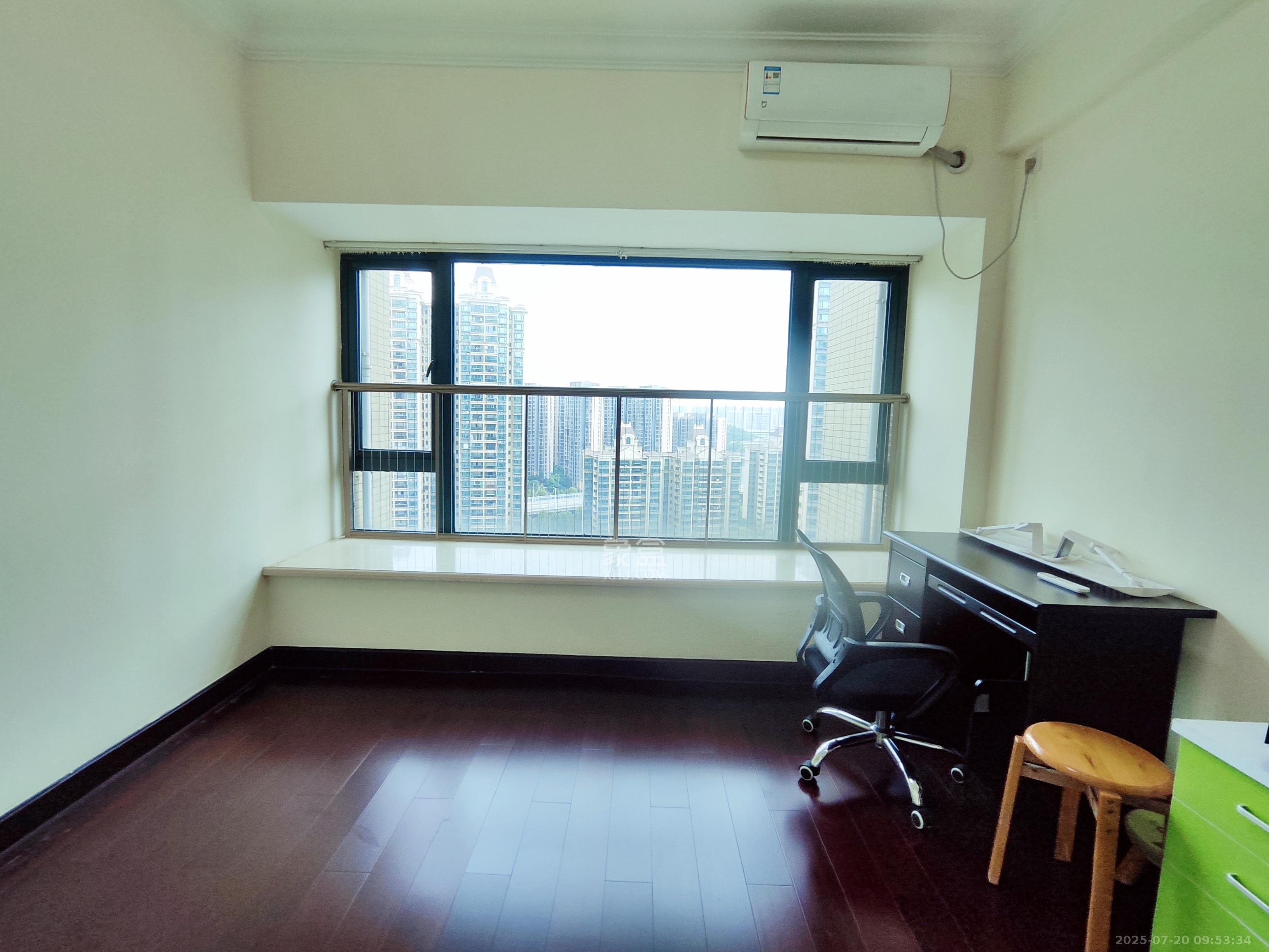 恒大雅苑  3室2厅2卫    3200.0元/月 恒大雅苑  3室2厅2卫    3200.0元/月室内图