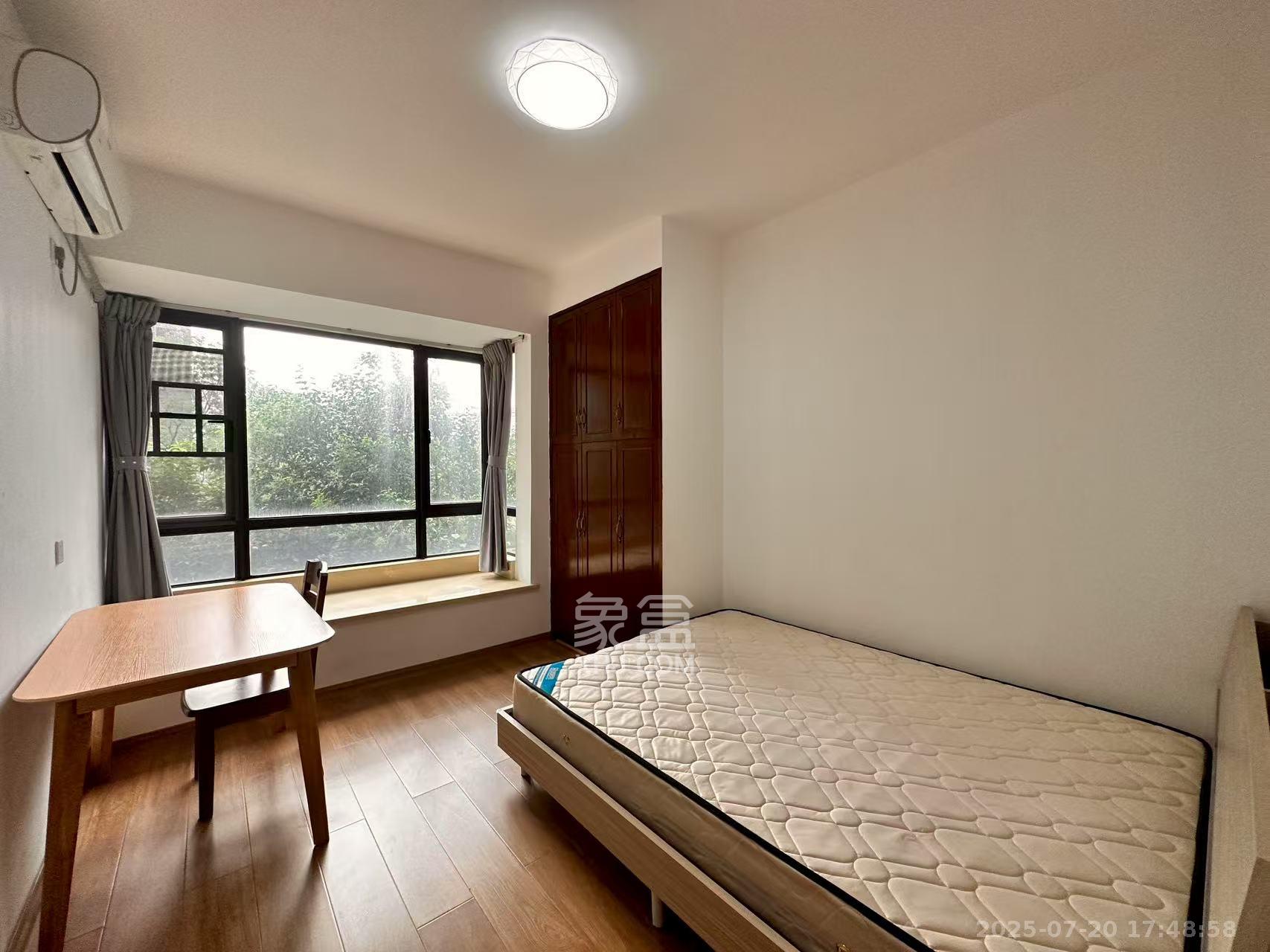 荣悦台  3室2厅2卫    4000.0元/月室内图