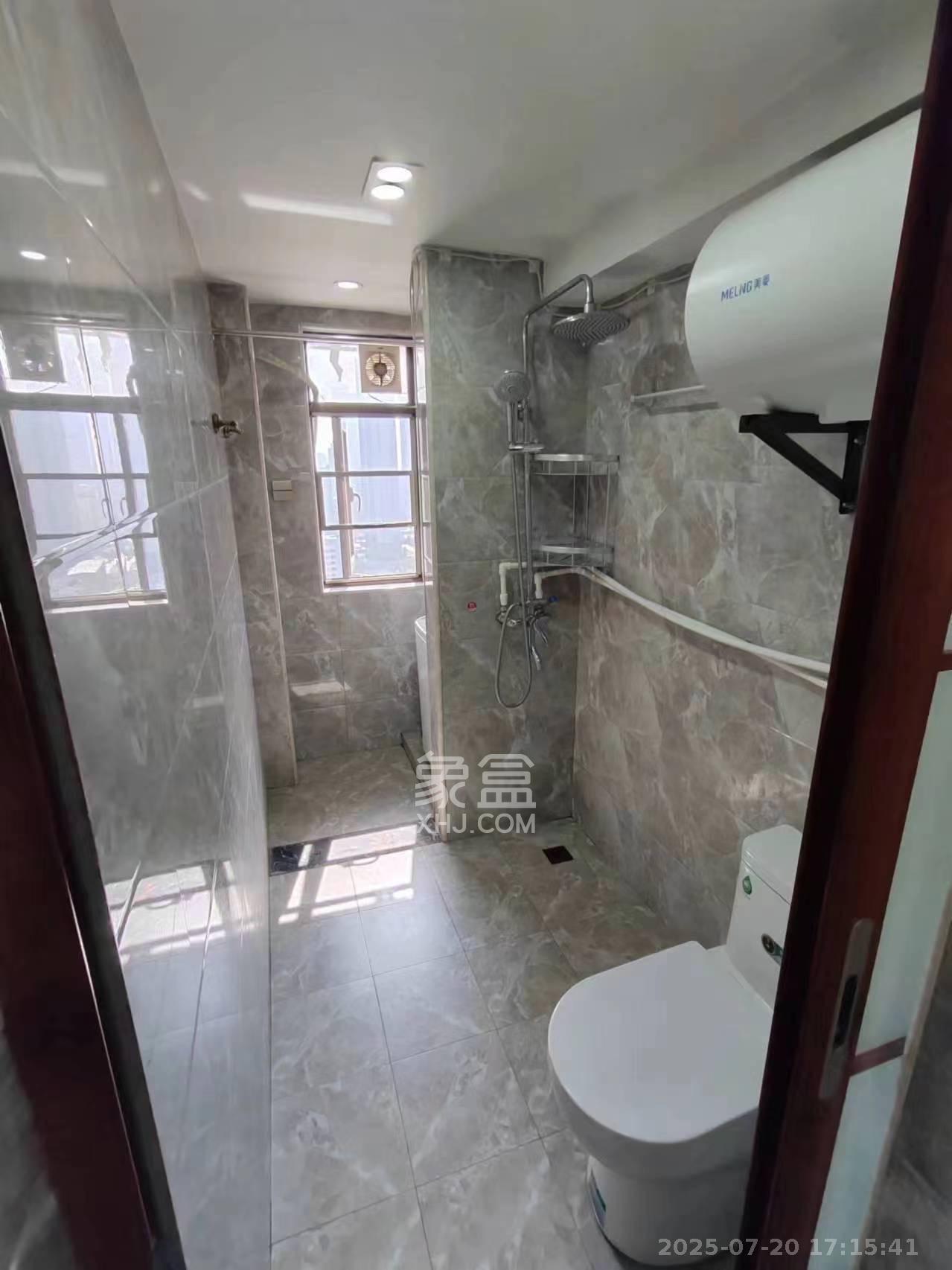 铂宫  1室1厅1卫   2500.00元/月室内图