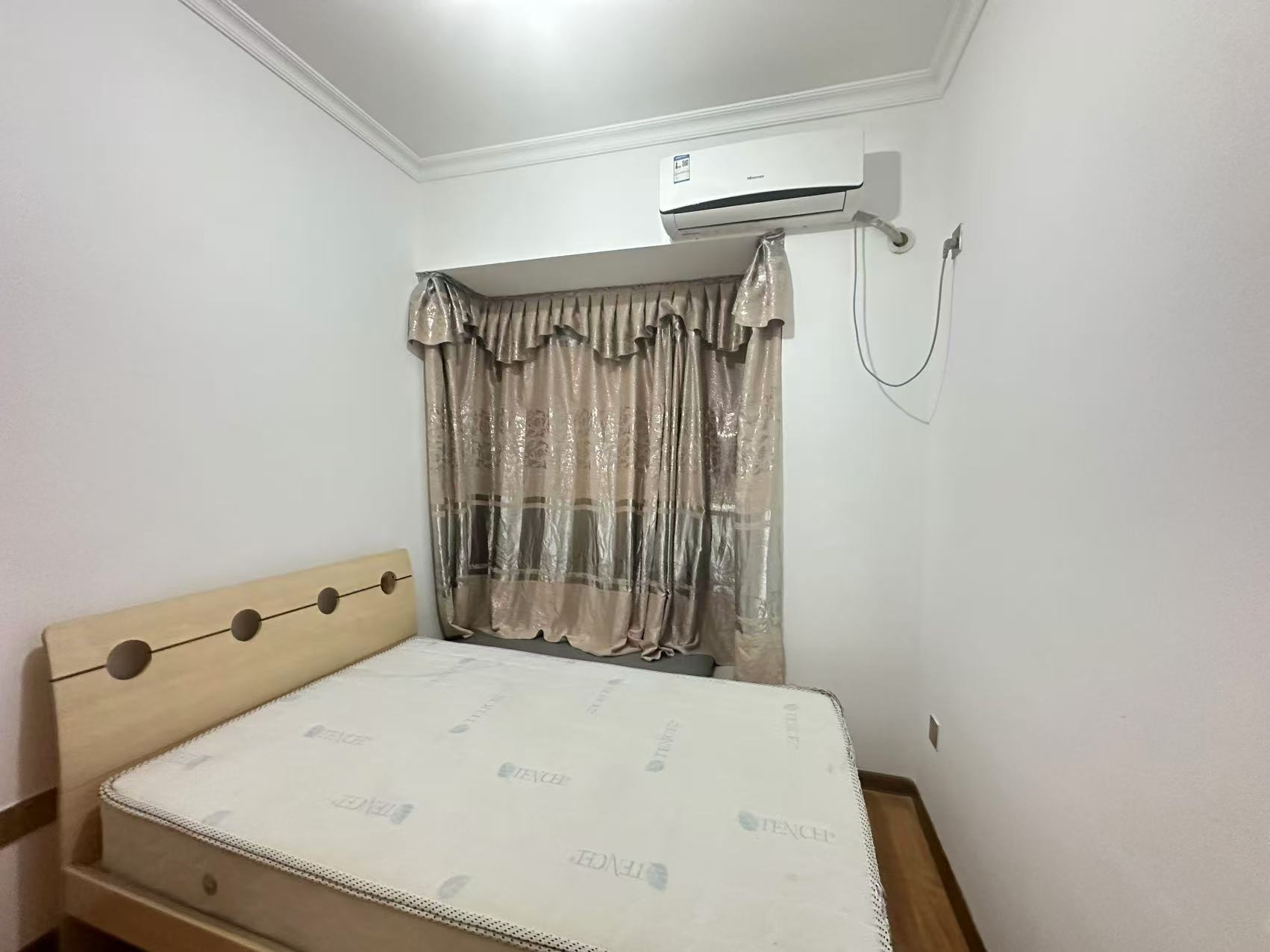 中泰峰境  3室2厅1卫   1600.00元/月室内图