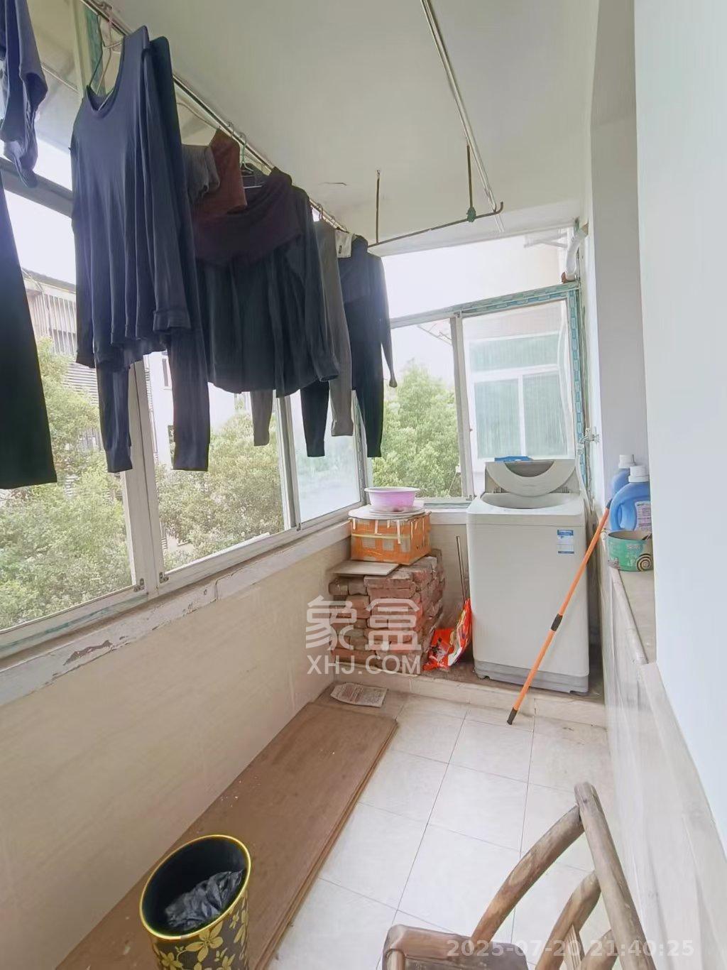 文艺新村 3室1厅1卫 2500.0元/月 文艺新村 3室1厅1卫 2500.0元/月室内图