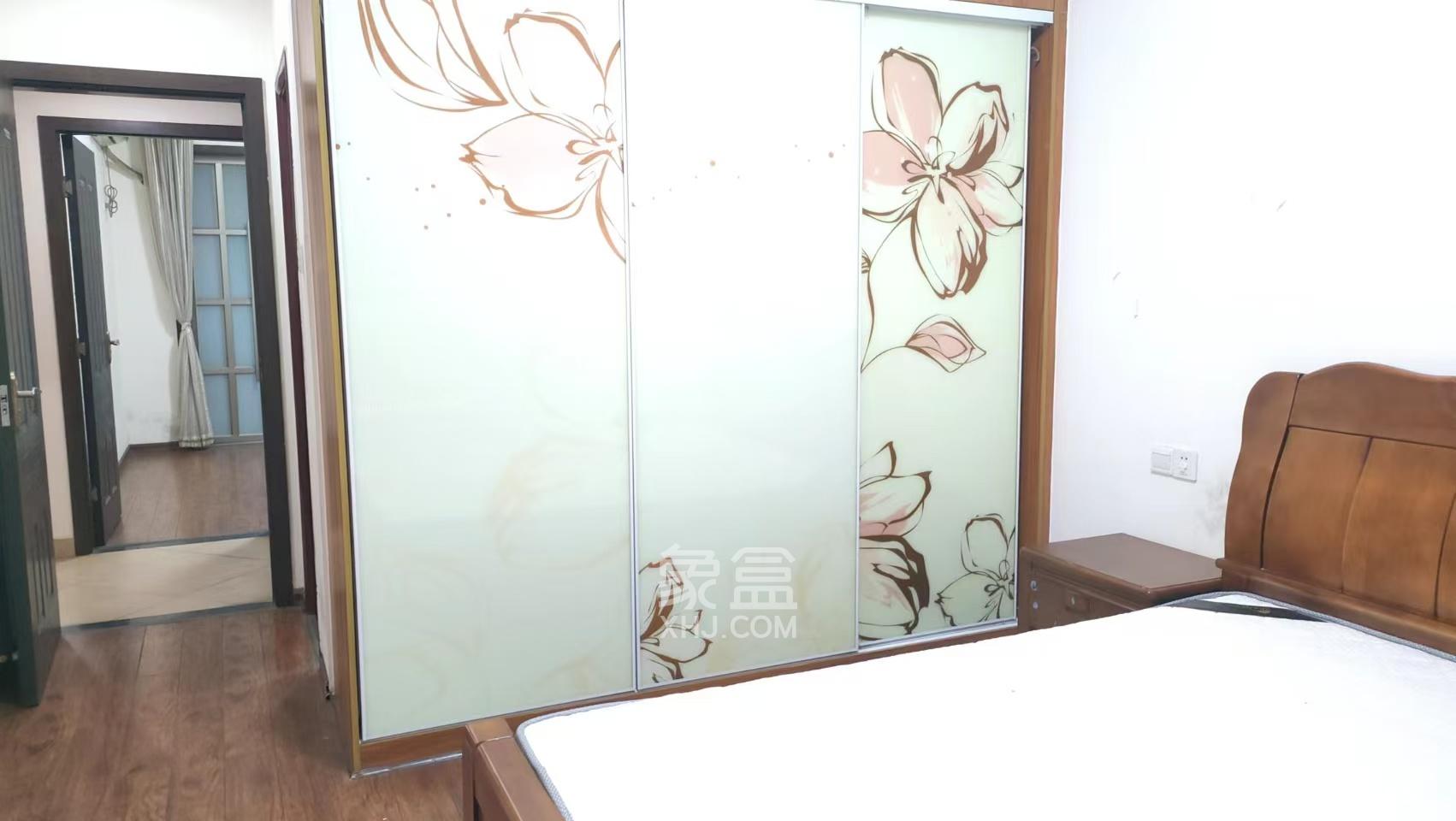 开源鑫景  3室2厅1卫   2600.00元/月室内图