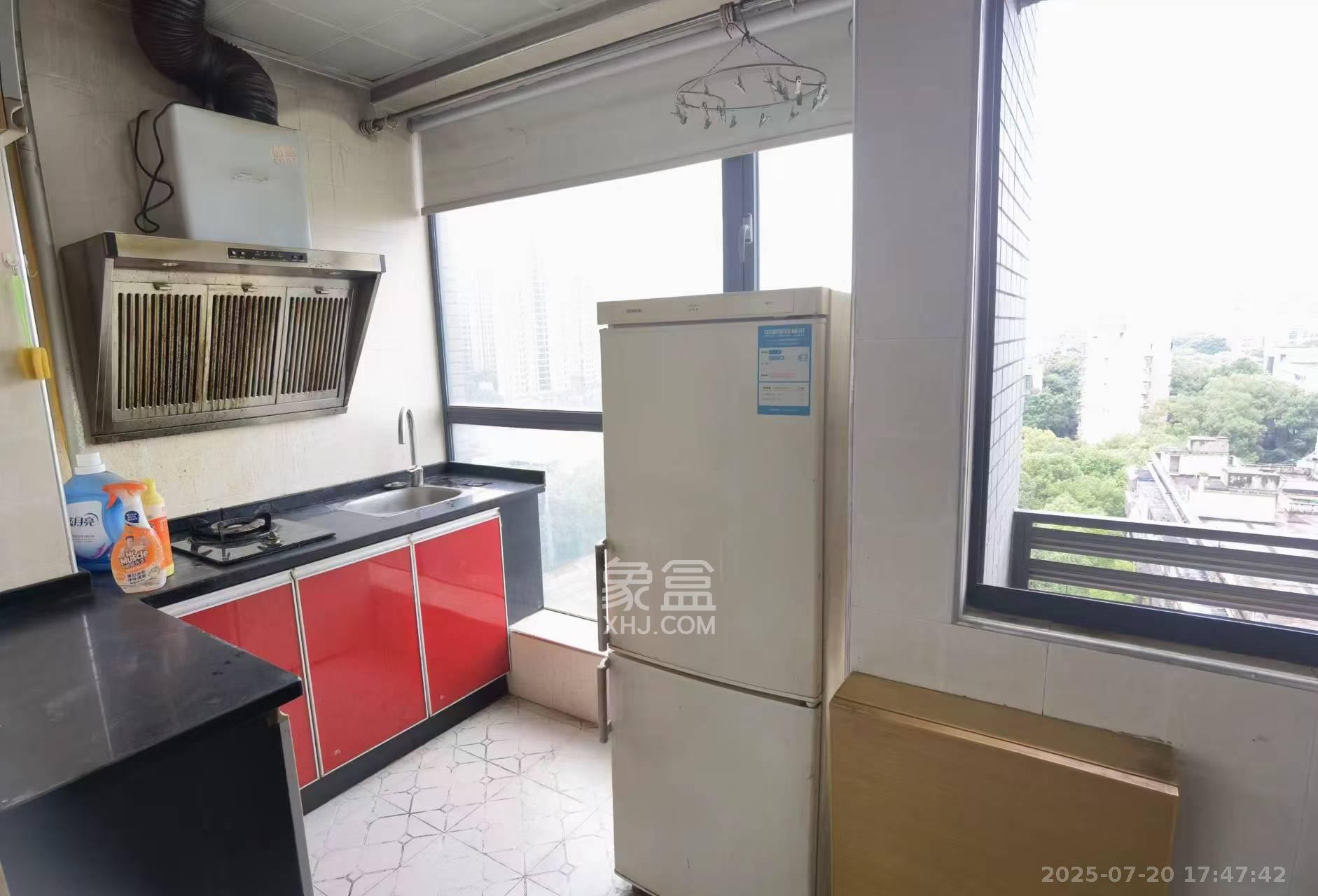 亚商国际 1室1厅1卫 1100.0元/月 亚商国际 1室1厅1卫 1100.0元/月室内图