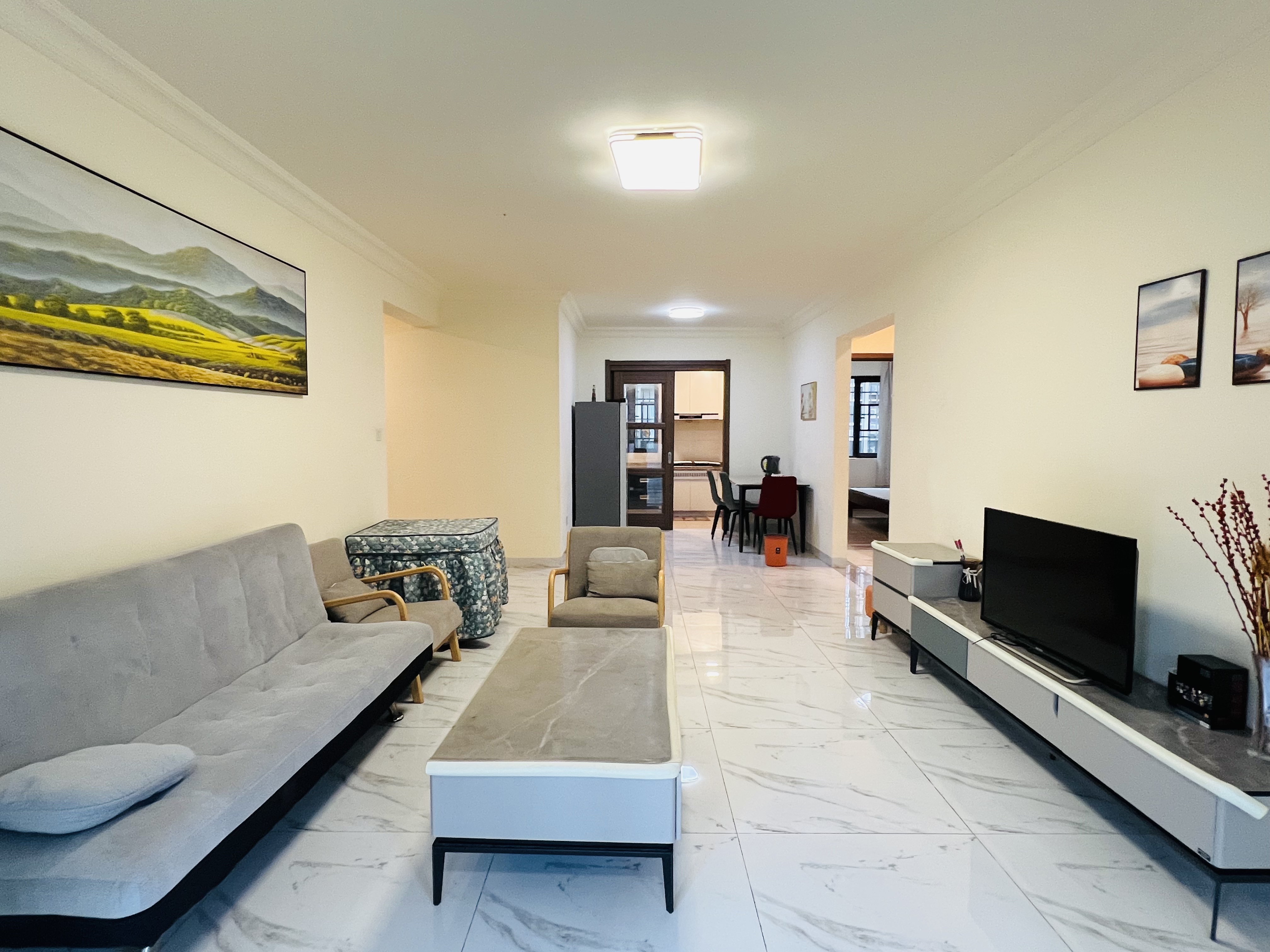 碧桂园 3室2厅2卫 1800.0元/月 碧桂园 3室2厅2卫 1800.0元/月室内图