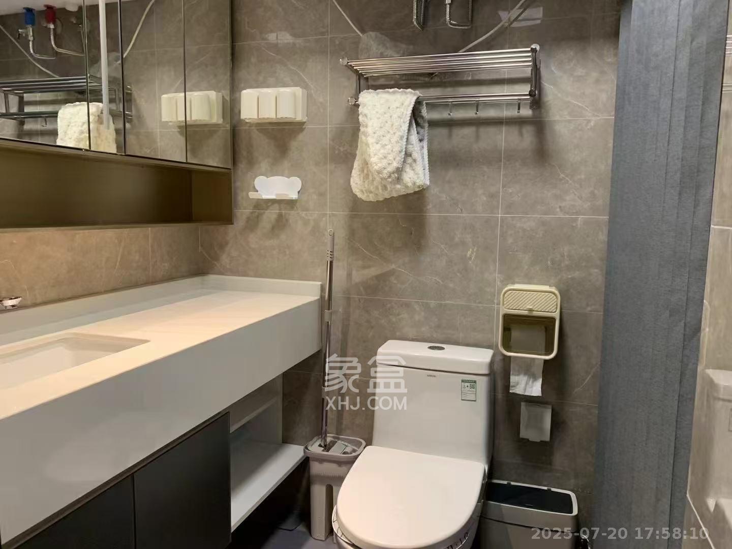 华润置地中心  1室1厅1卫    2800.0元/月室内图