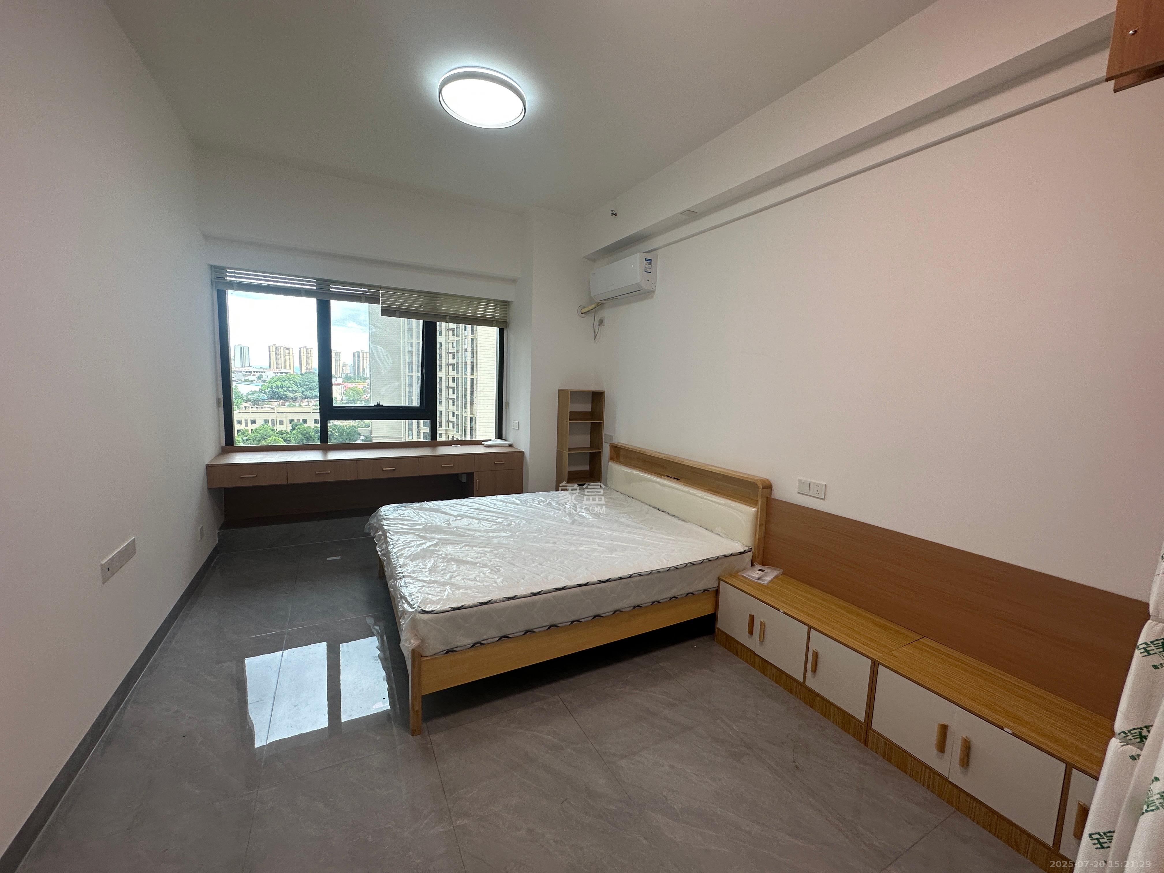 臻园  1室1厅1卫    1500.0元/月室内图