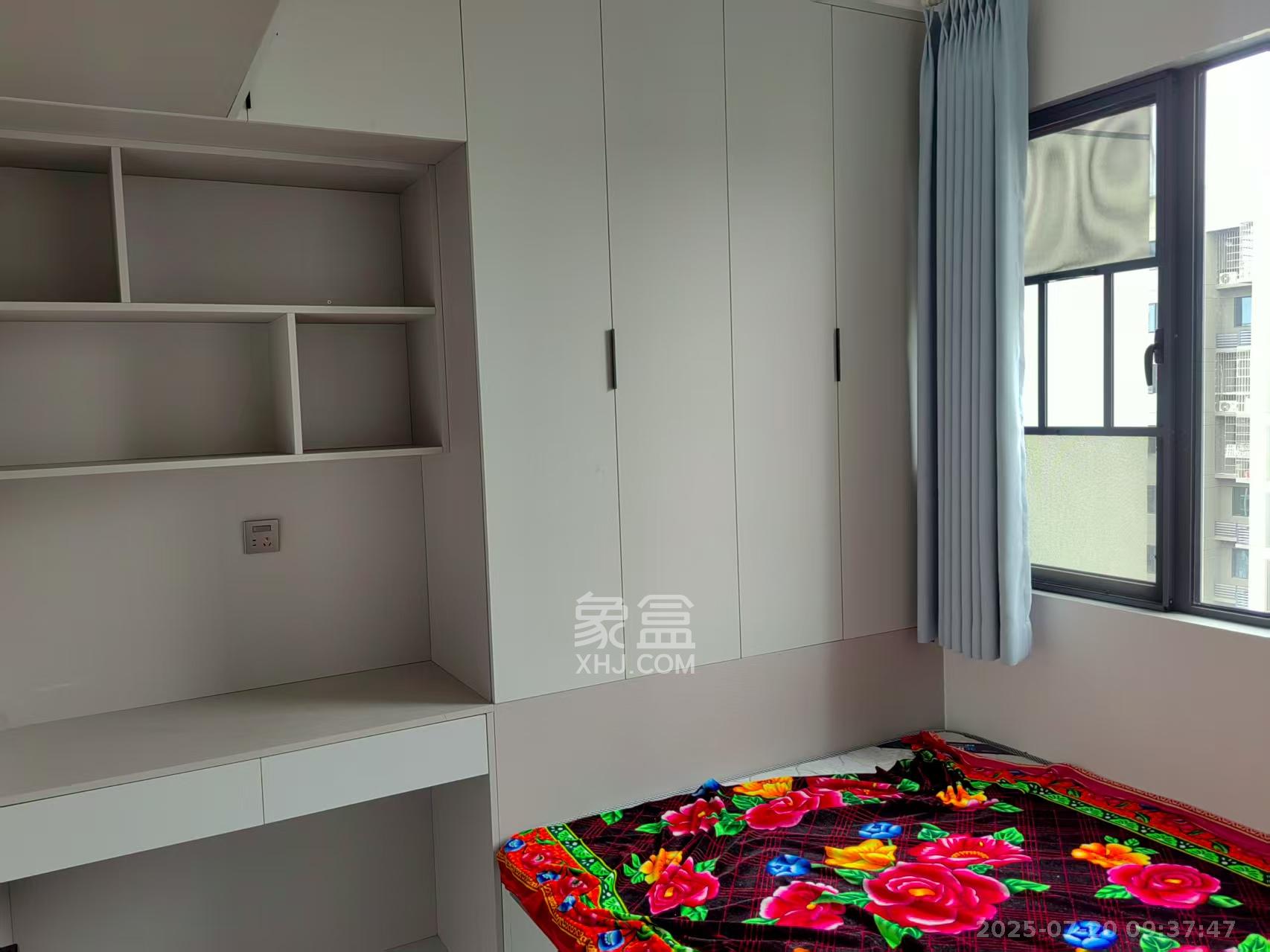 洋湖明园二期  3室2厅2卫    2200.0元/月室内图