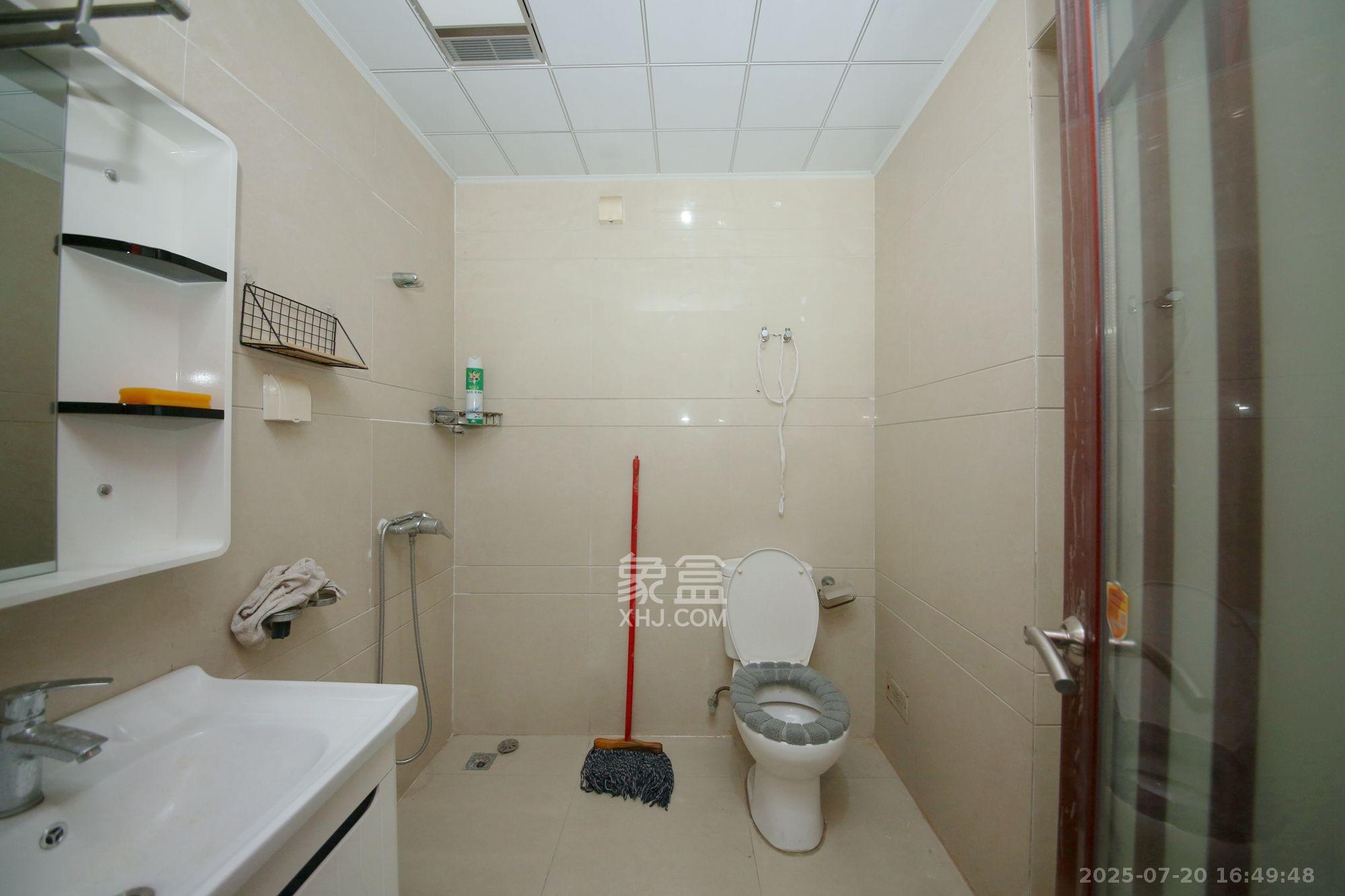 标志商务中心 1室1厅1卫 1150.0元/月 标志商务中心 1室1厅1卫 1150.0元/月室内图