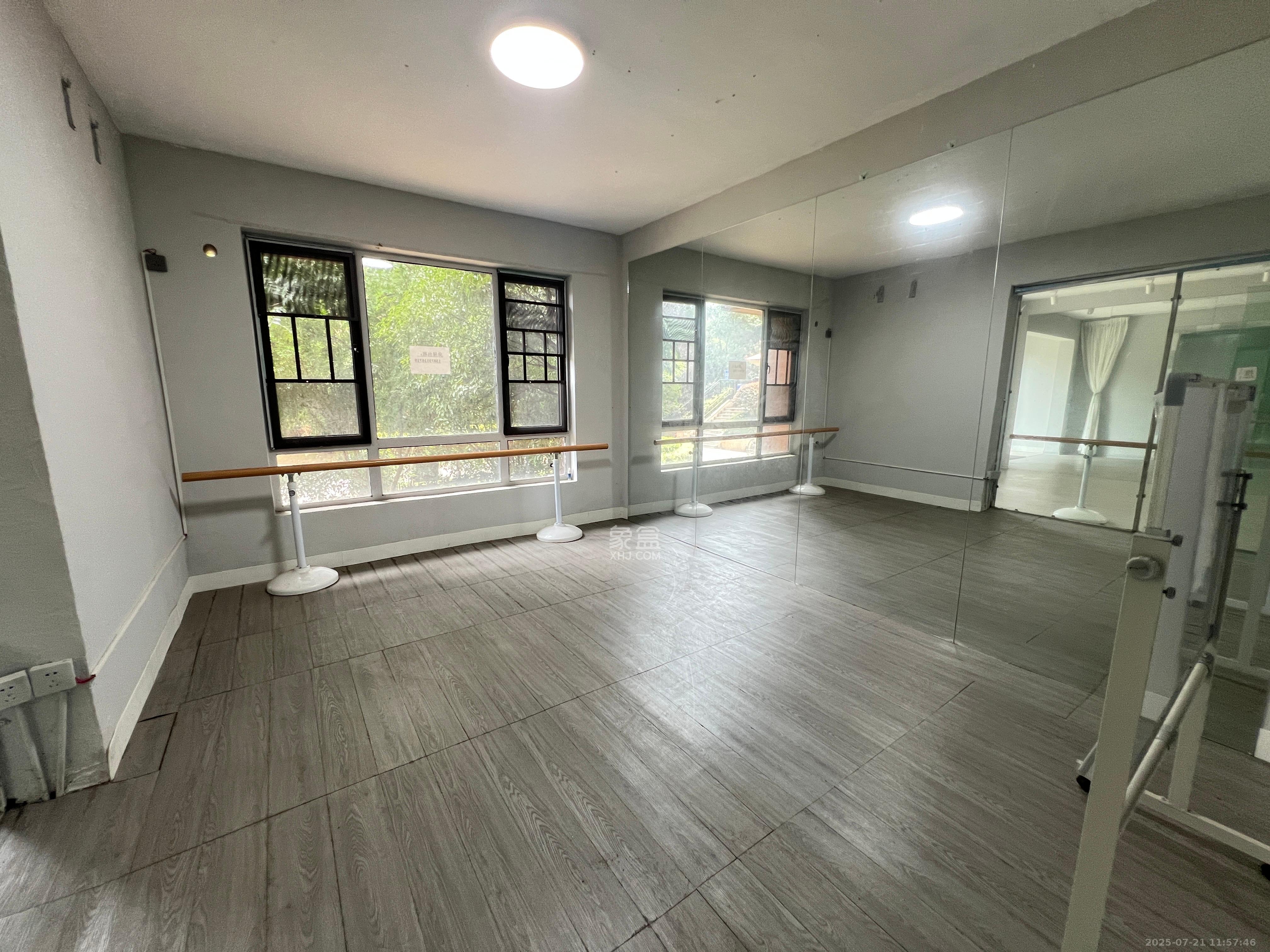 鑫远和城(一、二期) 3室2厅1卫 2000.0元/月 鑫远和城(一、二期) 3室2厅1卫 2000.0元/月室内图