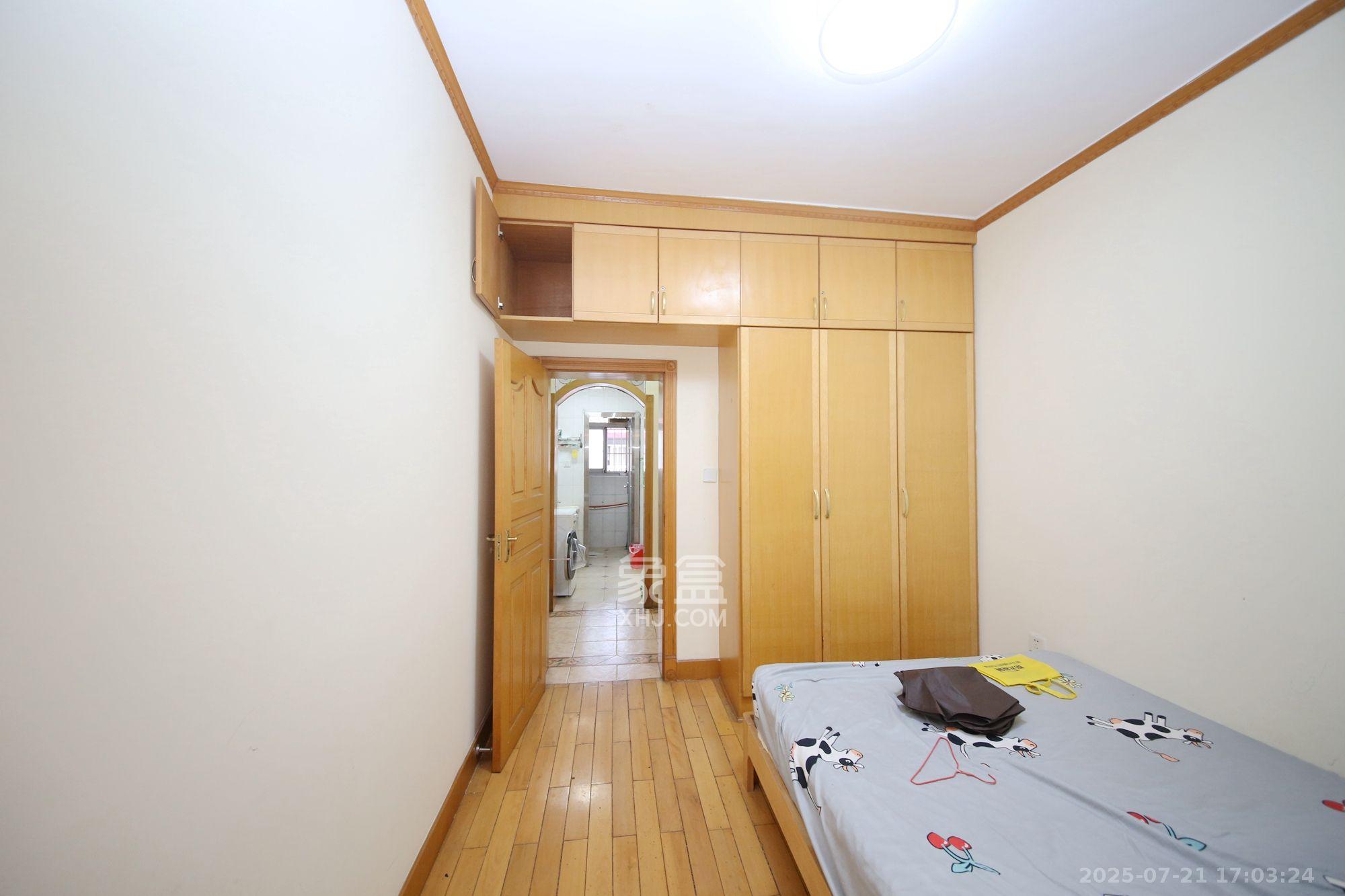 泰时新雅园  3室2厅2卫   2800.00元/月室内图