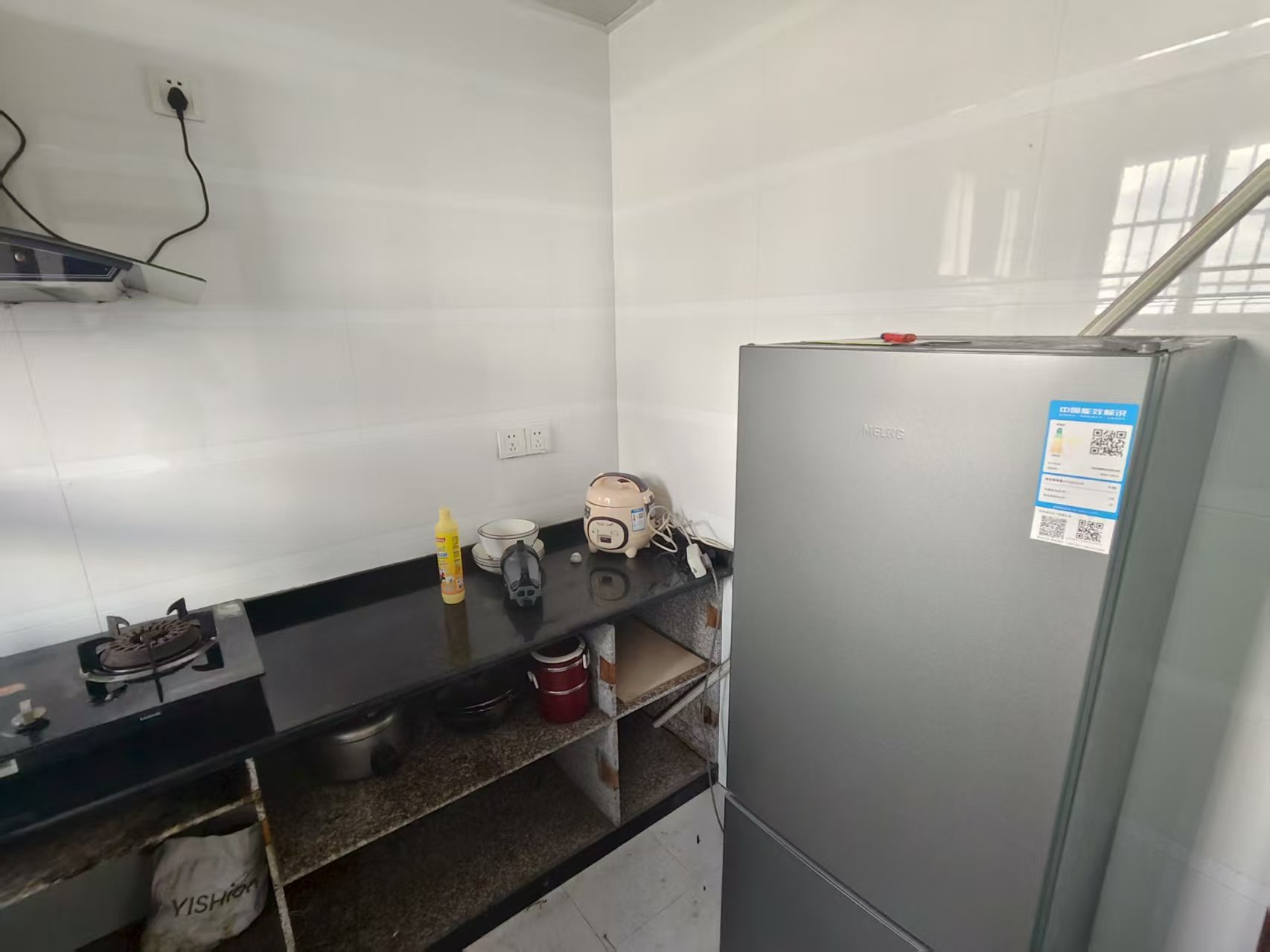 万城国际  1室2厅1卫    800.0元/月 万城国际  1室2厅1卫    800.0元/月室内图