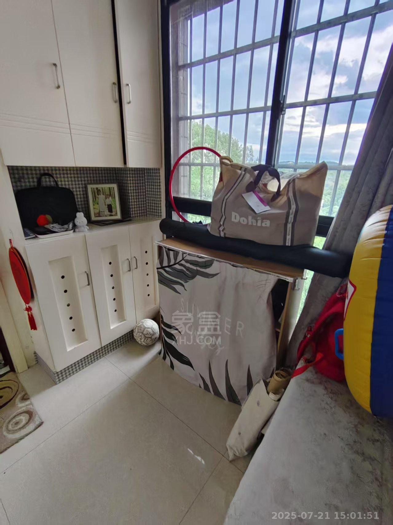 印象华都  3室2厅2卫   1600.00元/月室内图