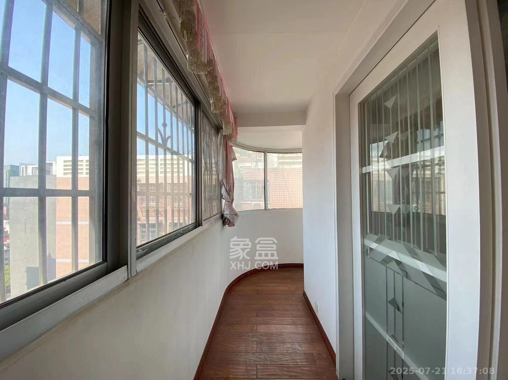 活力康城  3室2厅2卫    3000.0元/月室内图