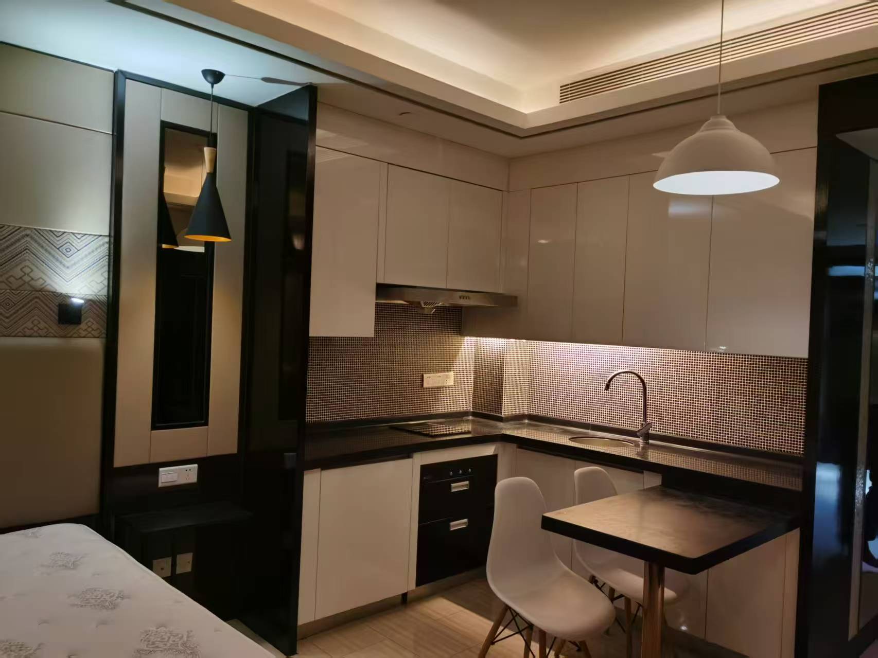 海航国际广场 1室1厅1卫 2500.0元/月 海航国际广场 1室1厅1卫 2500.0元/月室内图