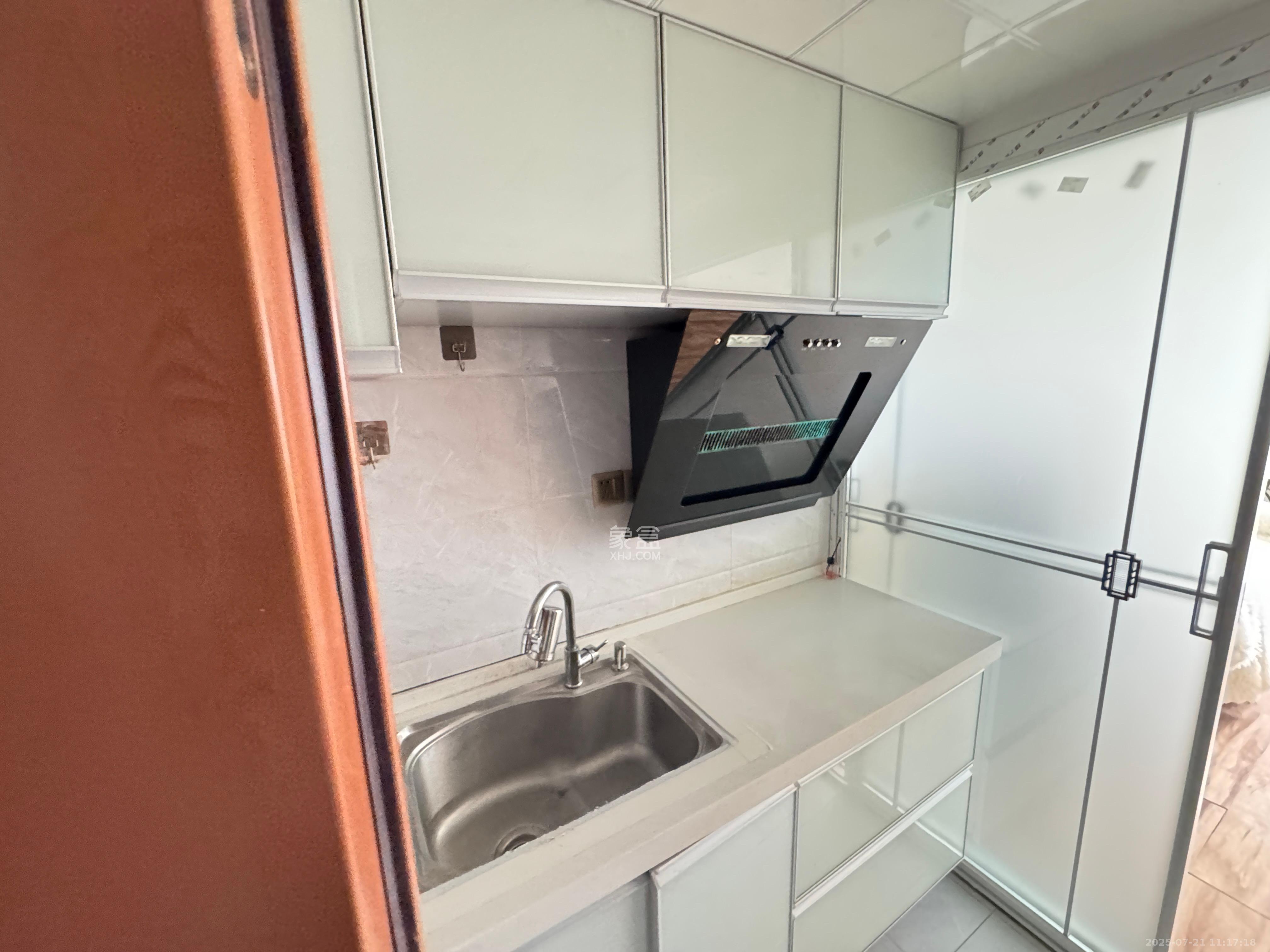 洋湖时代 1室1厅1卫 1600.0元/月 洋湖时代 1室1厅1卫 1600.0元/月室内图