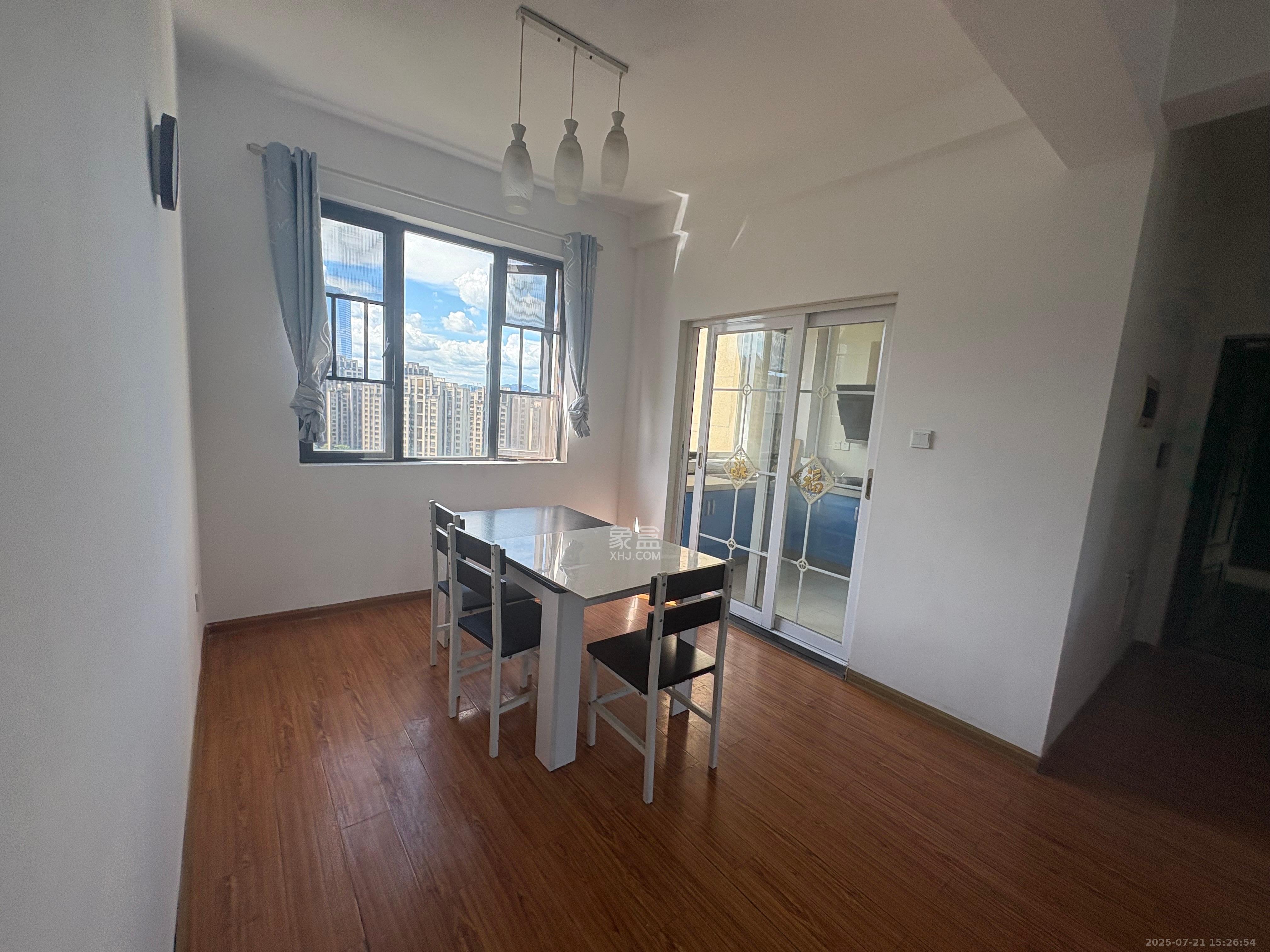 君康家园(梅溪湖七喜街)  4室2厅2卫    3200.0元/月 君康家园(梅溪湖七喜街)  4室2厅2卫    3200.0元/月室内图