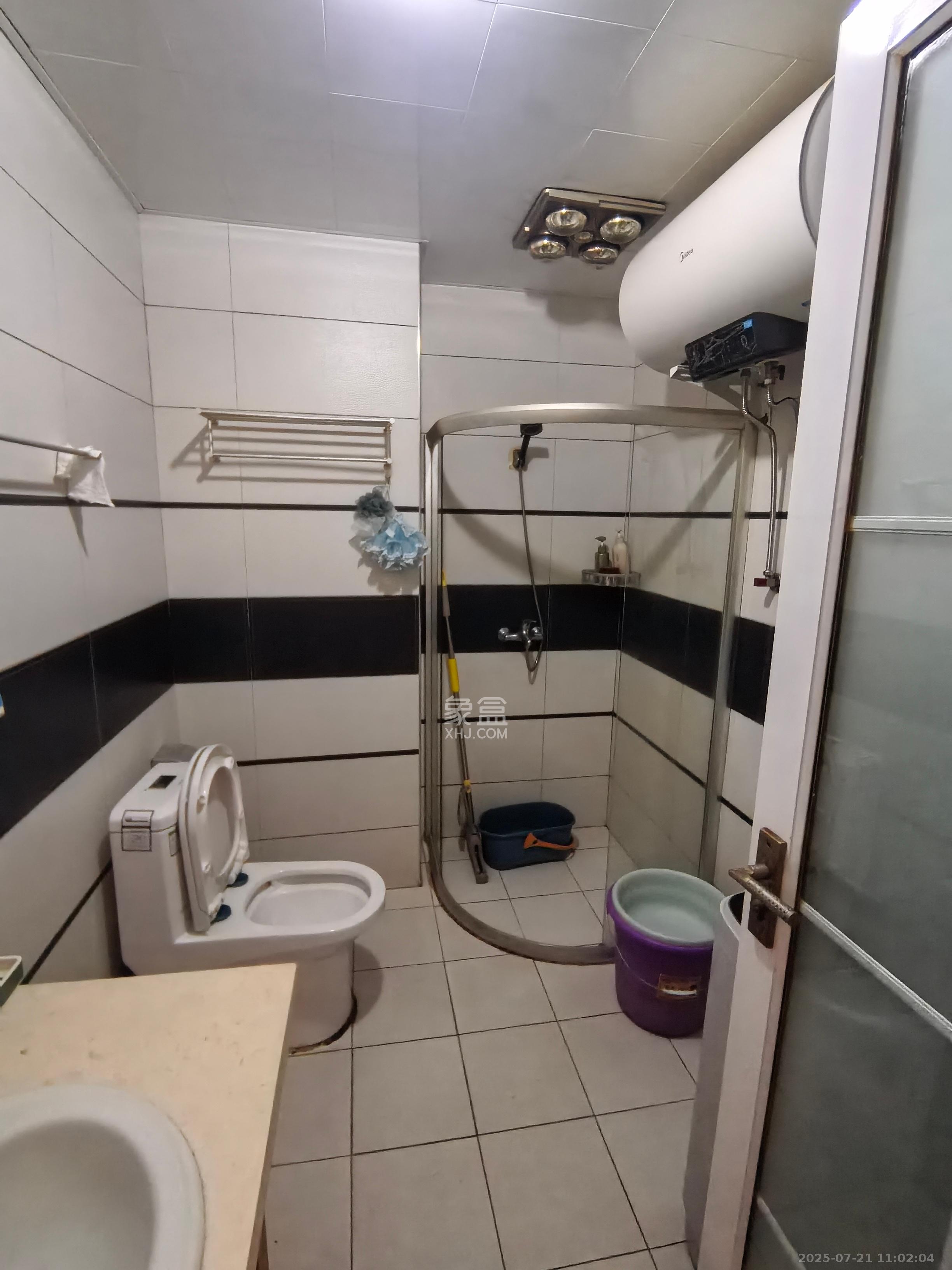 昊天大厦 1室0厅1卫 2000.0元/月 昊天大厦 1室0厅1卫 2000.0元/月室内图