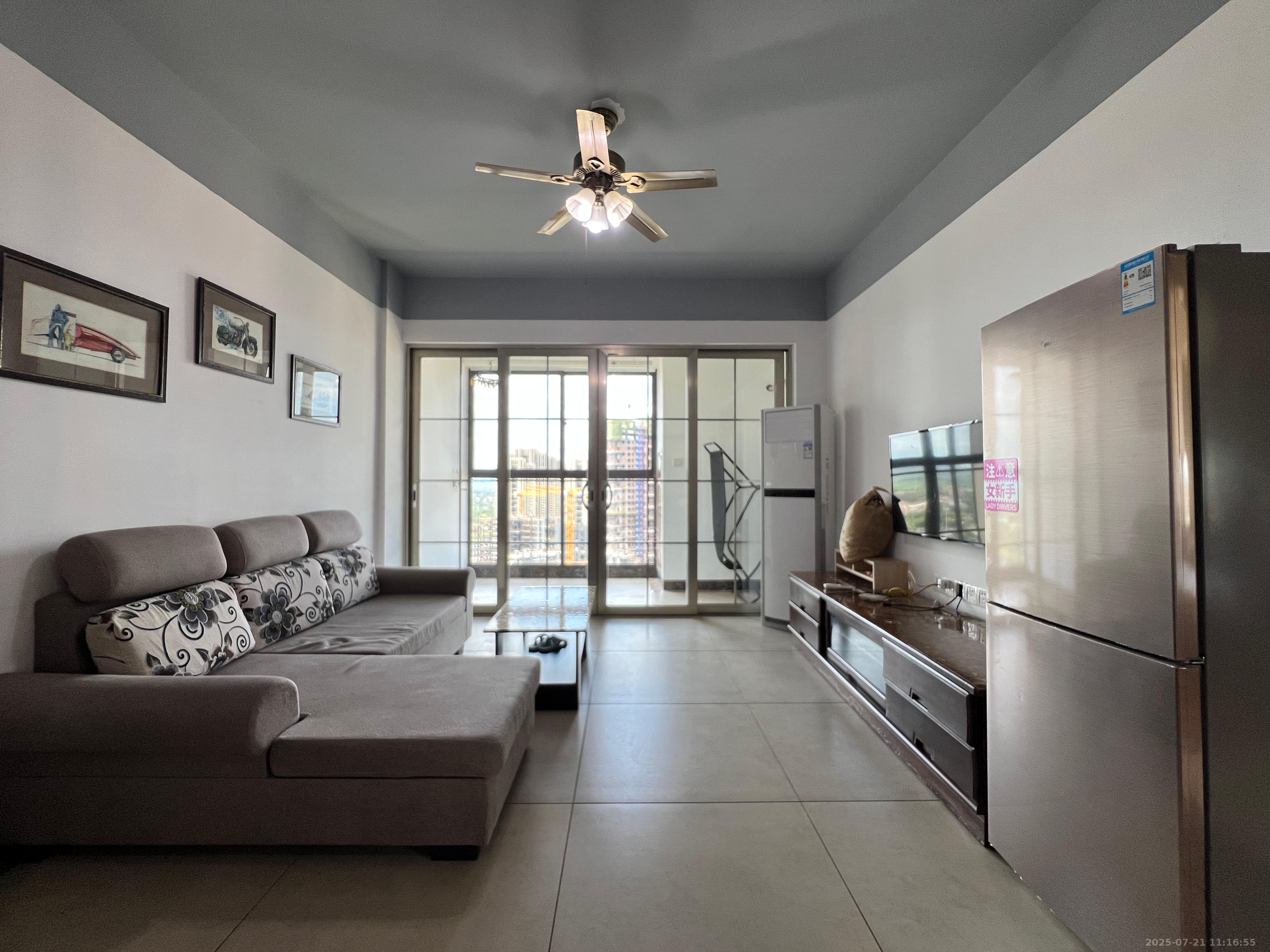 金轮翡翠名园 3室2厅1卫 1700.0元/月 金轮翡翠名园 3室2厅1卫 1700.0元/月室内图