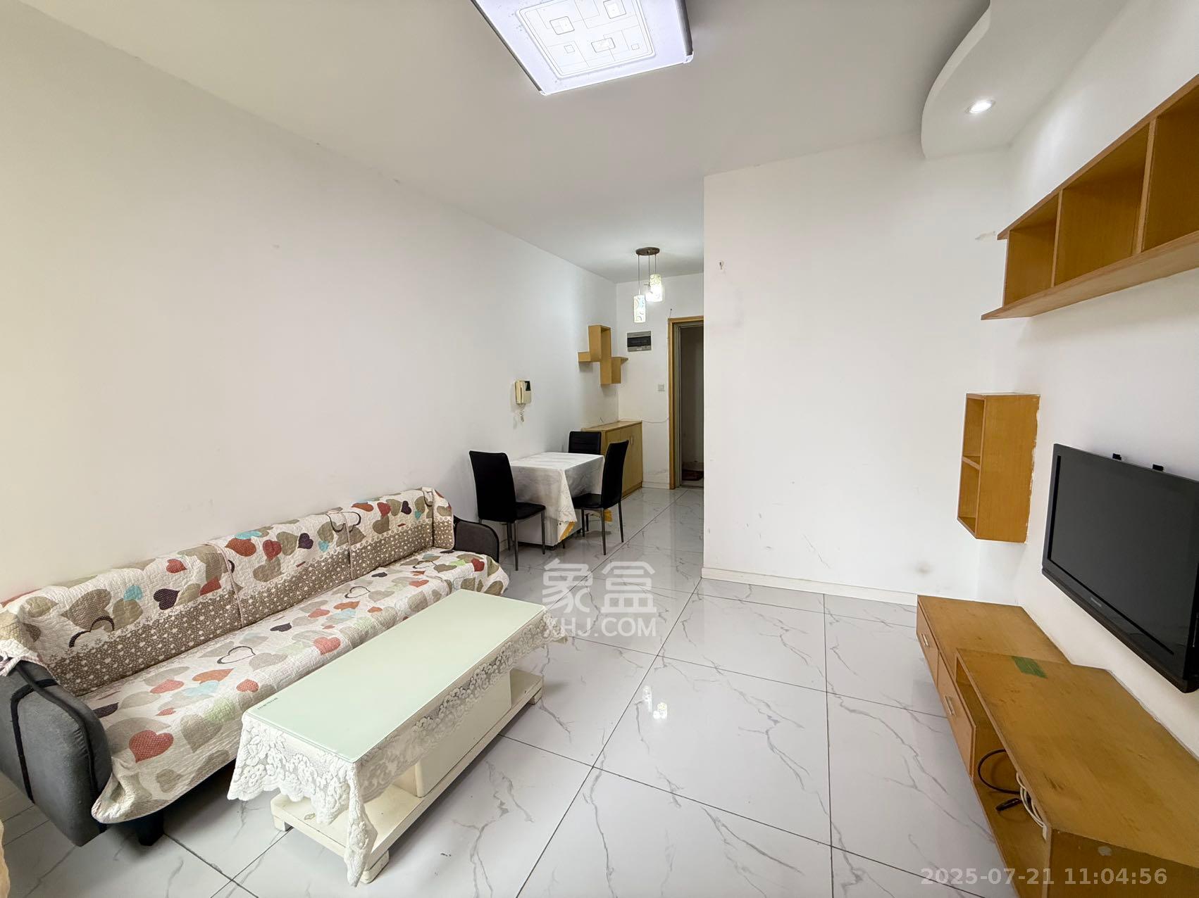 怡海星城  1室1厅1卫    1200.0元/月 怡海星城  1室1厅1卫    1200.0元/月室内图