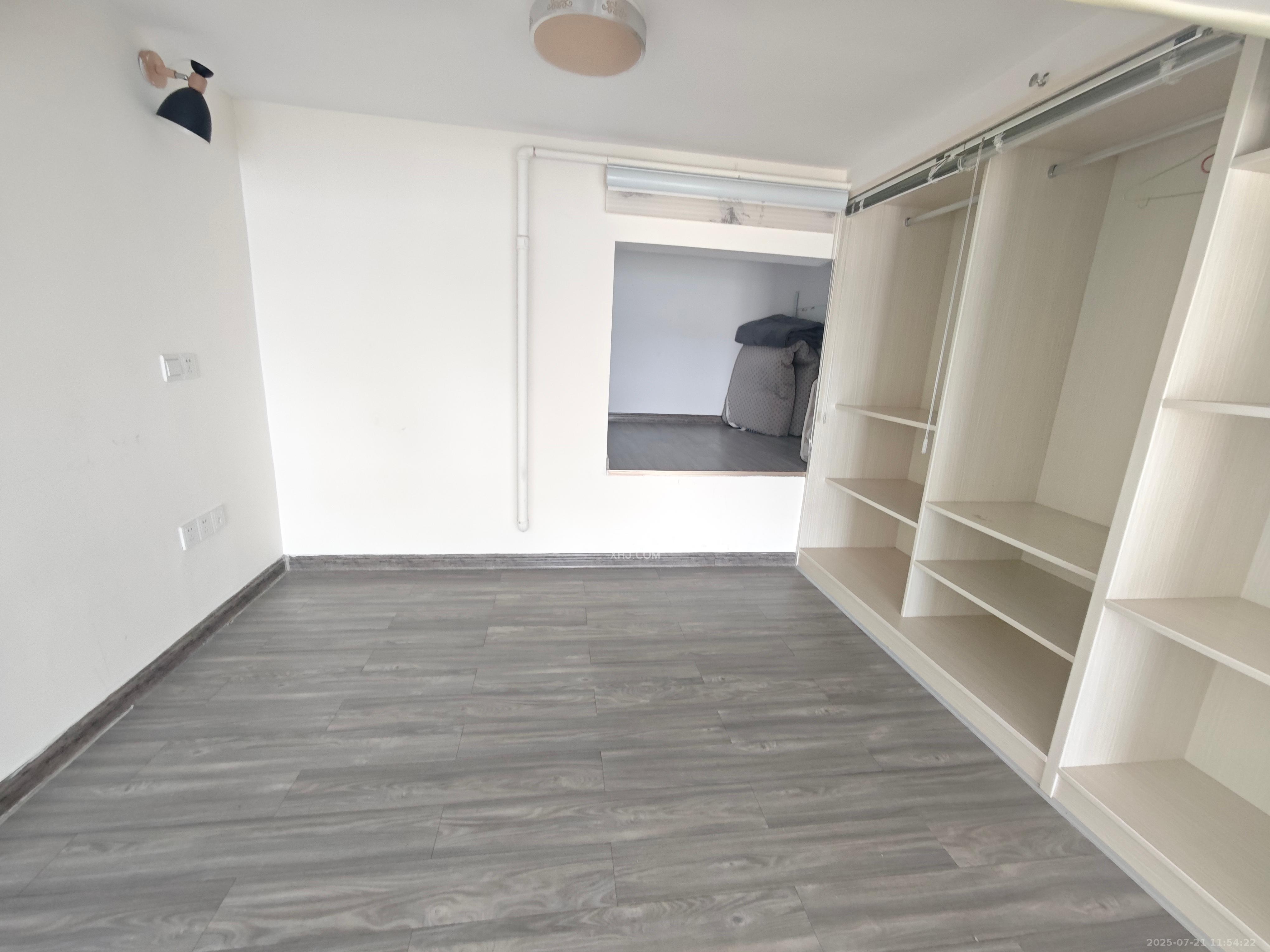 洋湖时代 1室1厅1卫 1300.0元/月 洋湖时代 1室1厅1卫 1300.0元/月室内图