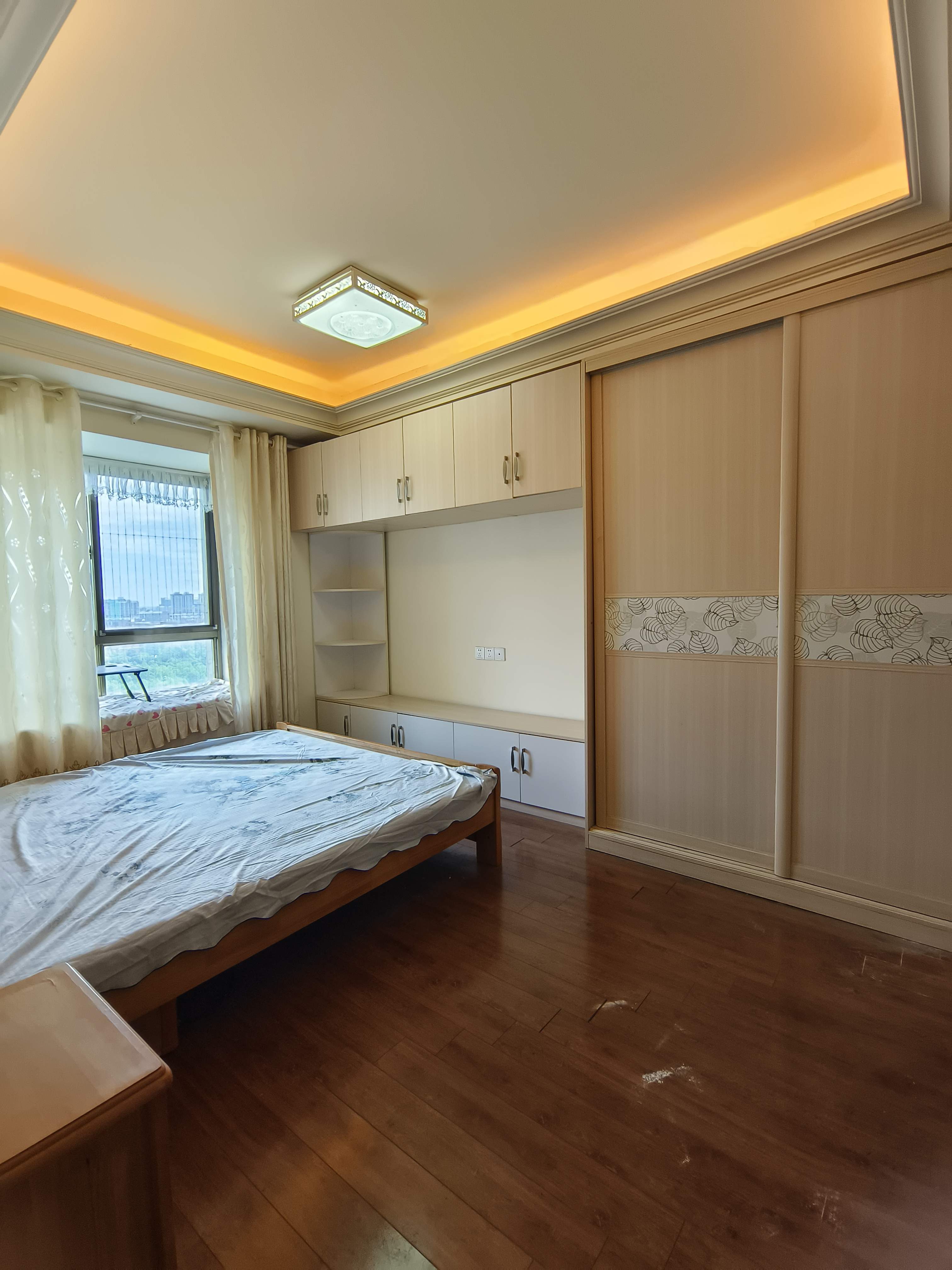 碧桂园 3室2厅2卫 1800.0元/月 碧桂园 3室2厅2卫 1800.0元/月室内图