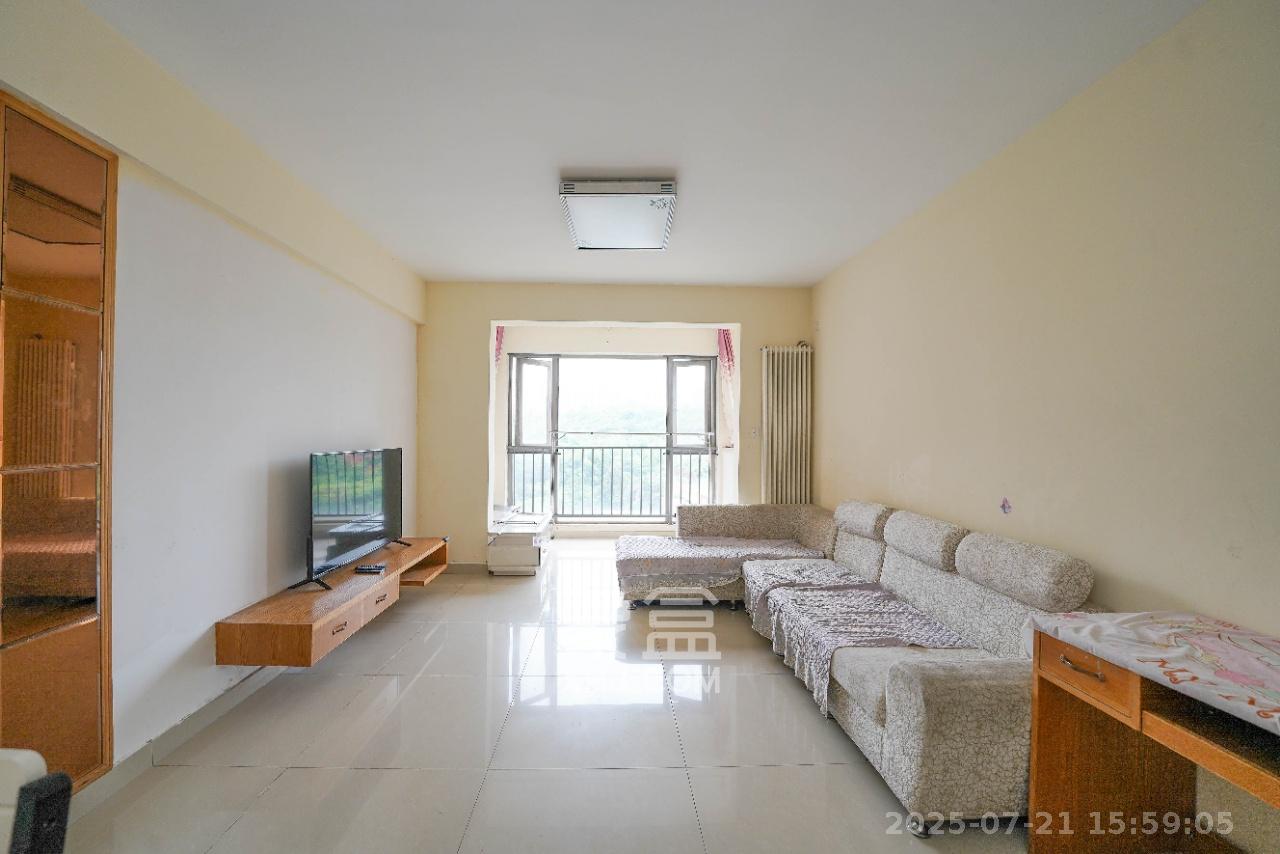 怡海星城  3室2厅1卫    1600.0元/月室内图