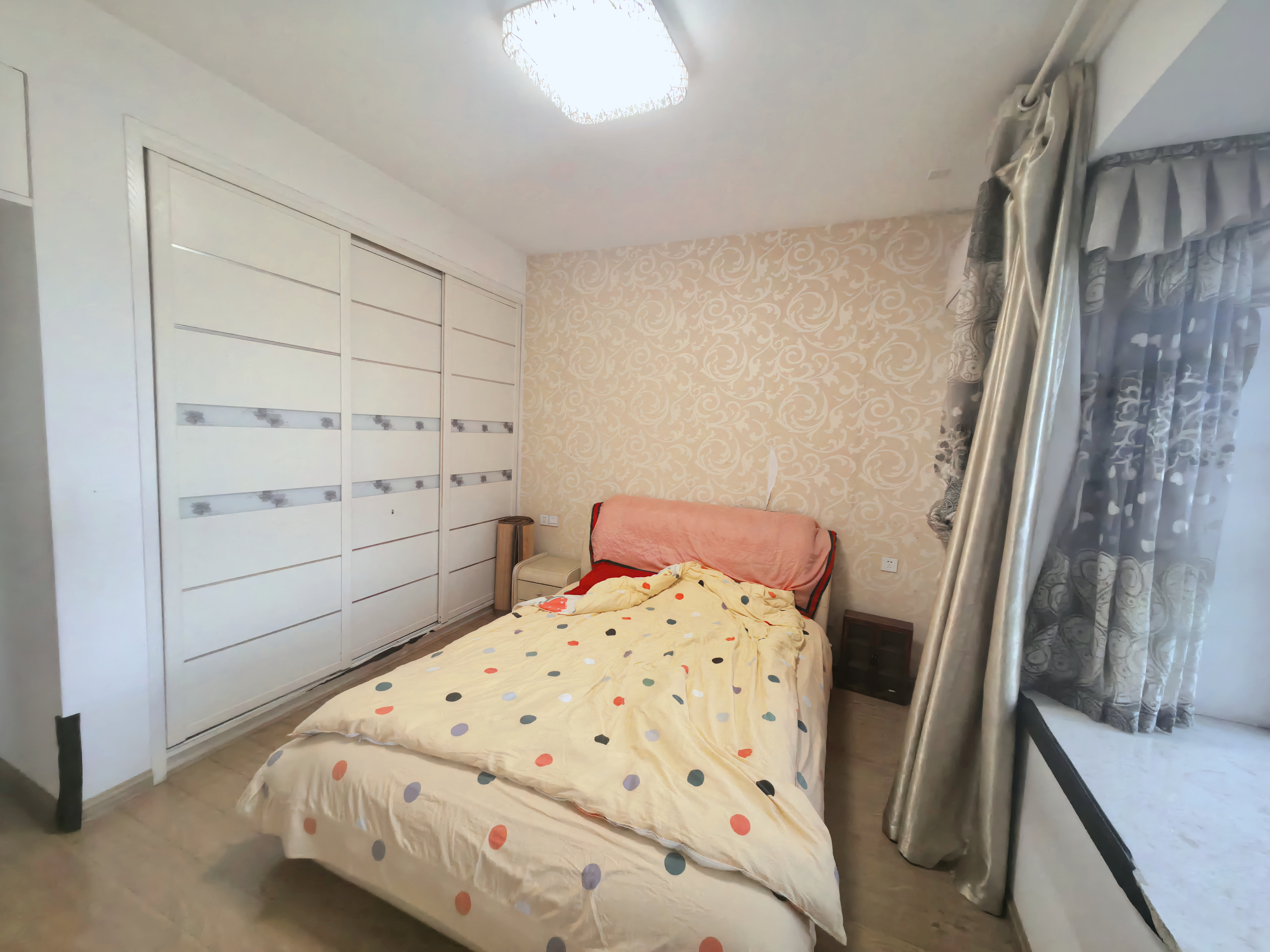 印象华都  2室1厅1卫    29.8万 印象华都  2室1厅1卫    29.8万室内图