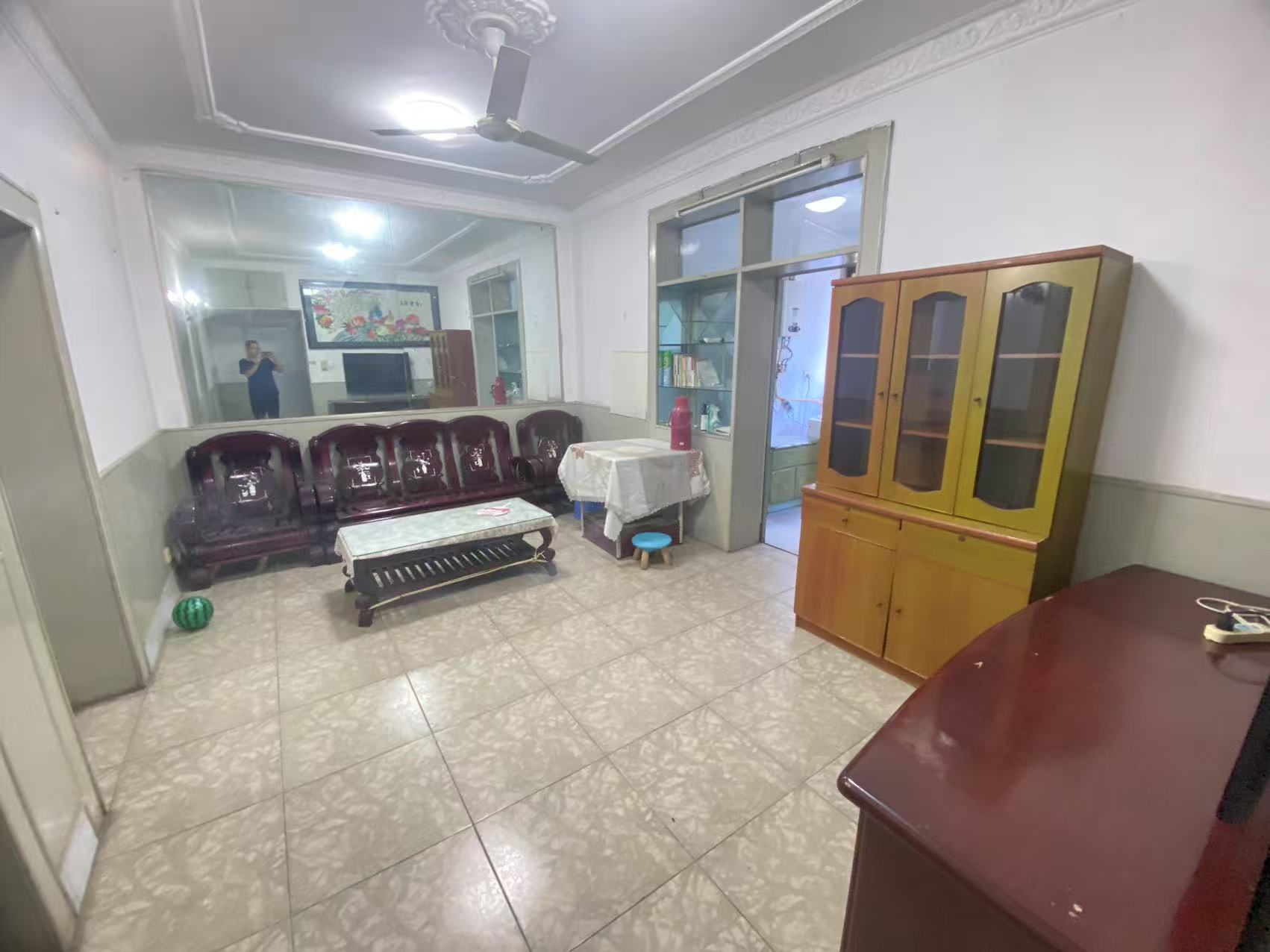 麻园一村  2室2厅1卫    12.8万 麻园一村  2室2厅1卫    12.8万