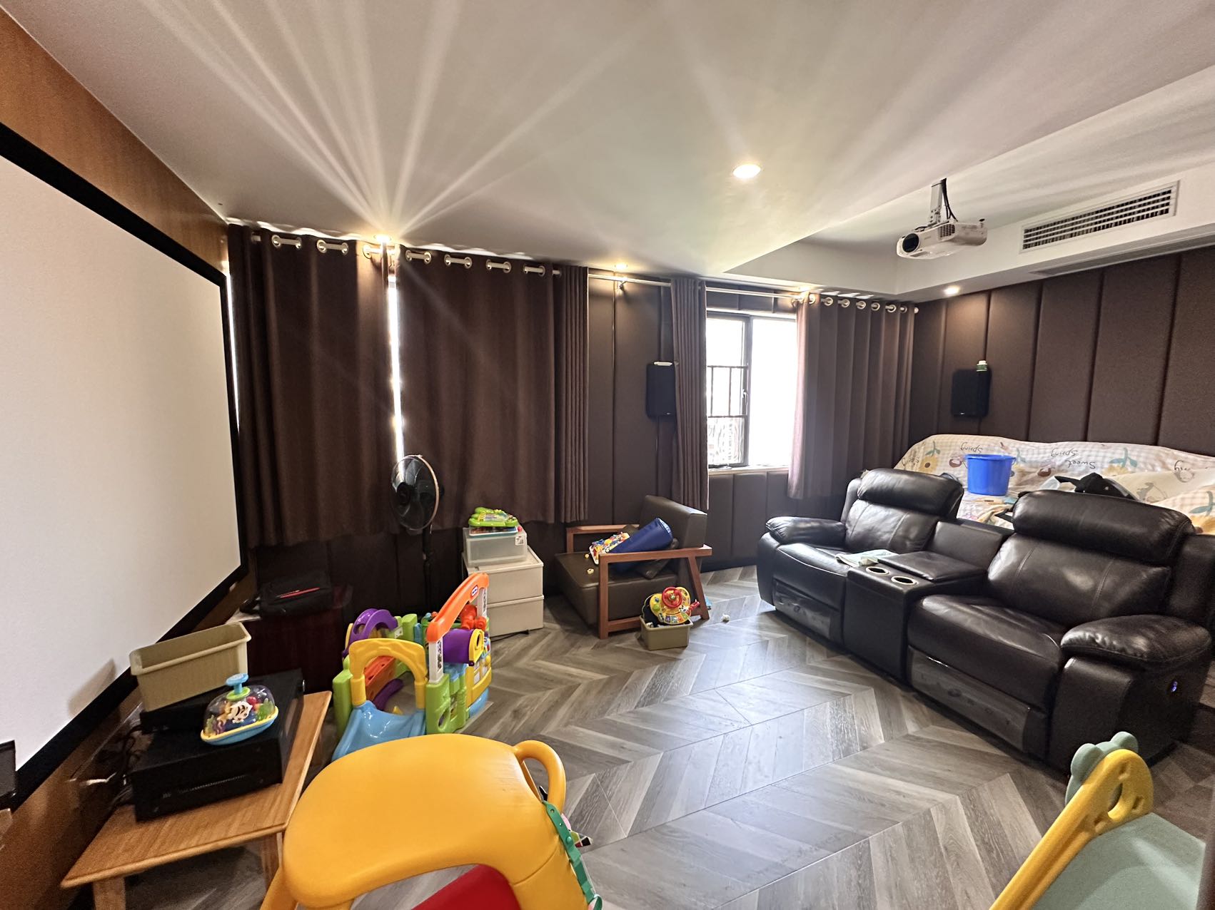 磐龙生态社区 6室3厅3卫 139.0万 磐龙生态社区 6室3厅3卫 139.0万室内图