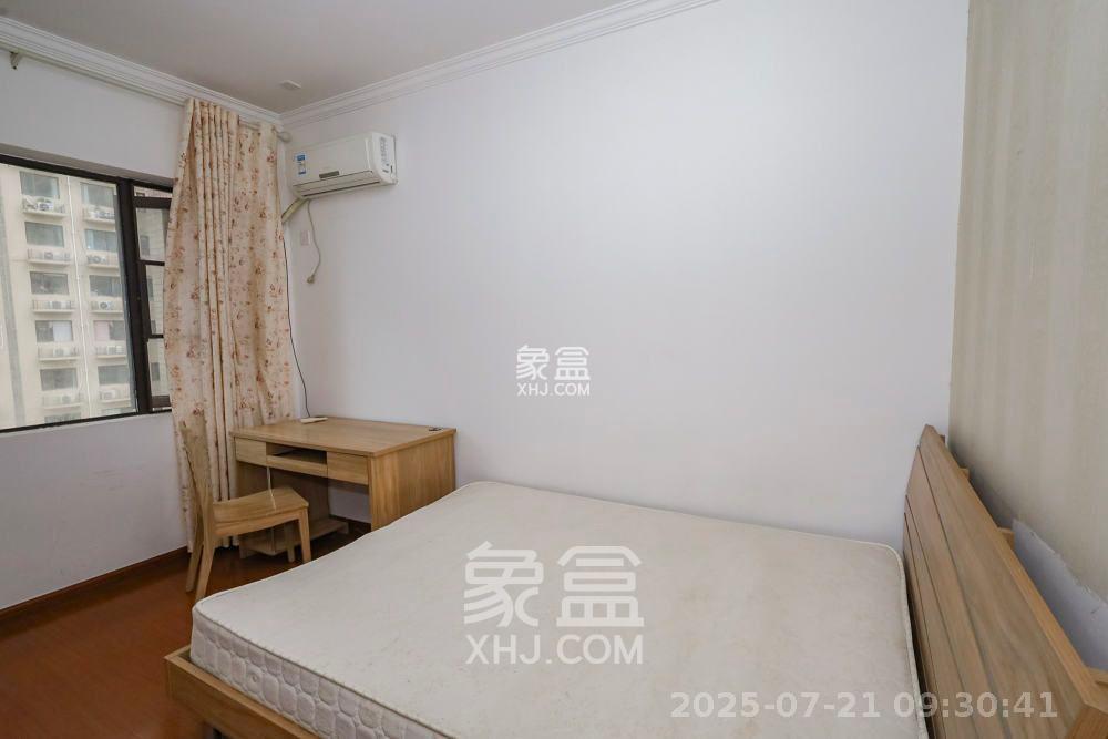 钰龙天下二期（钰龙佳园）  3室2厅2卫   2700.00元/月室内图
