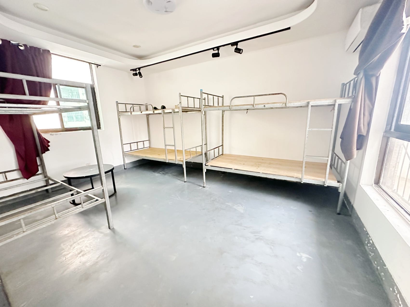 中衡公寓  3室2厅1卫   1800.00元/月室内图