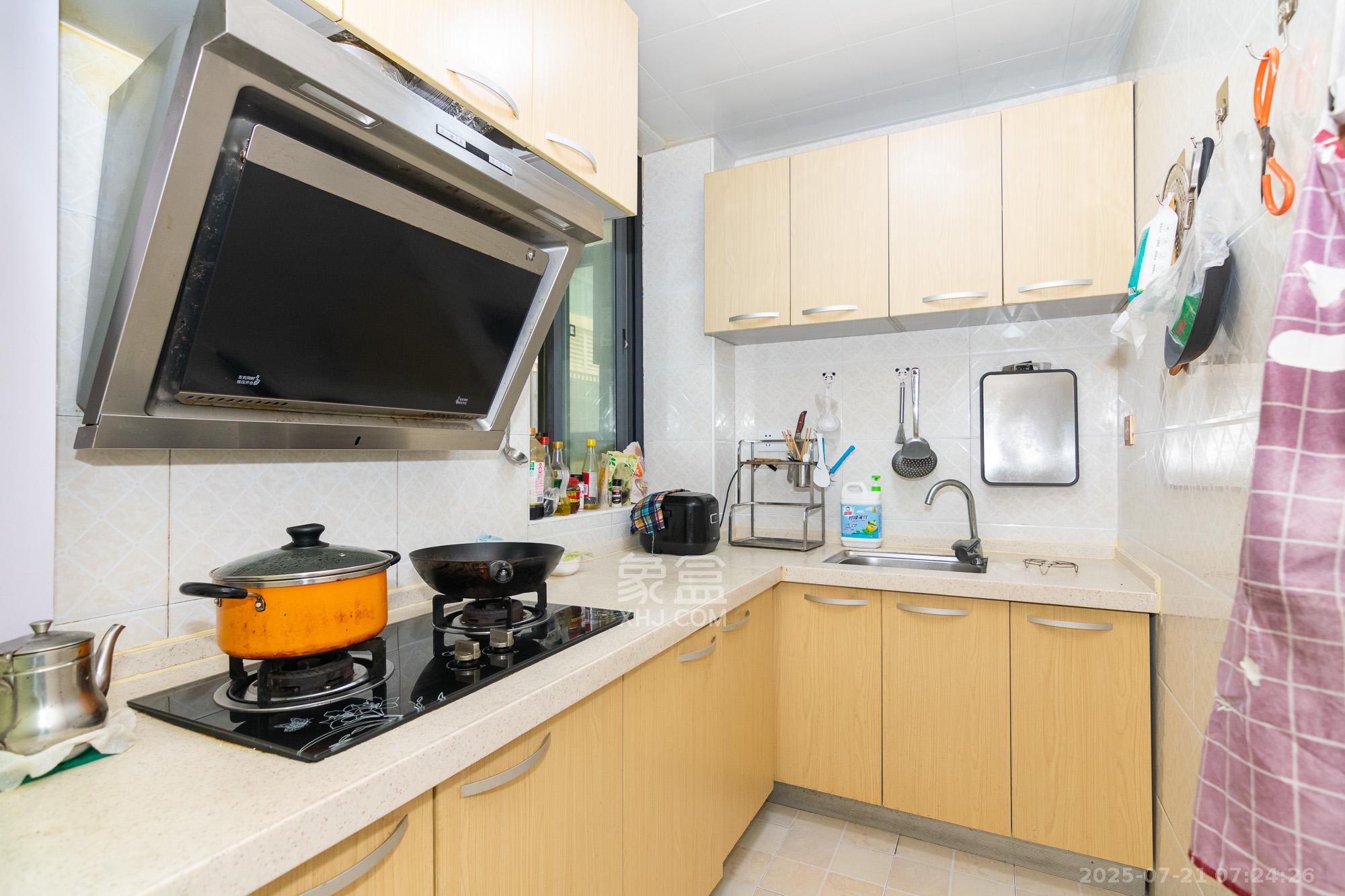 晟通城  2室2厅1卫    39.8万厨房