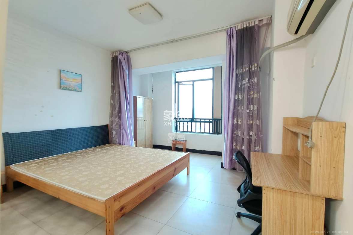 融圣国际 1室1厅1卫 1600.0元/月 融圣国际 1室1厅1卫 1600.0元/月室内图