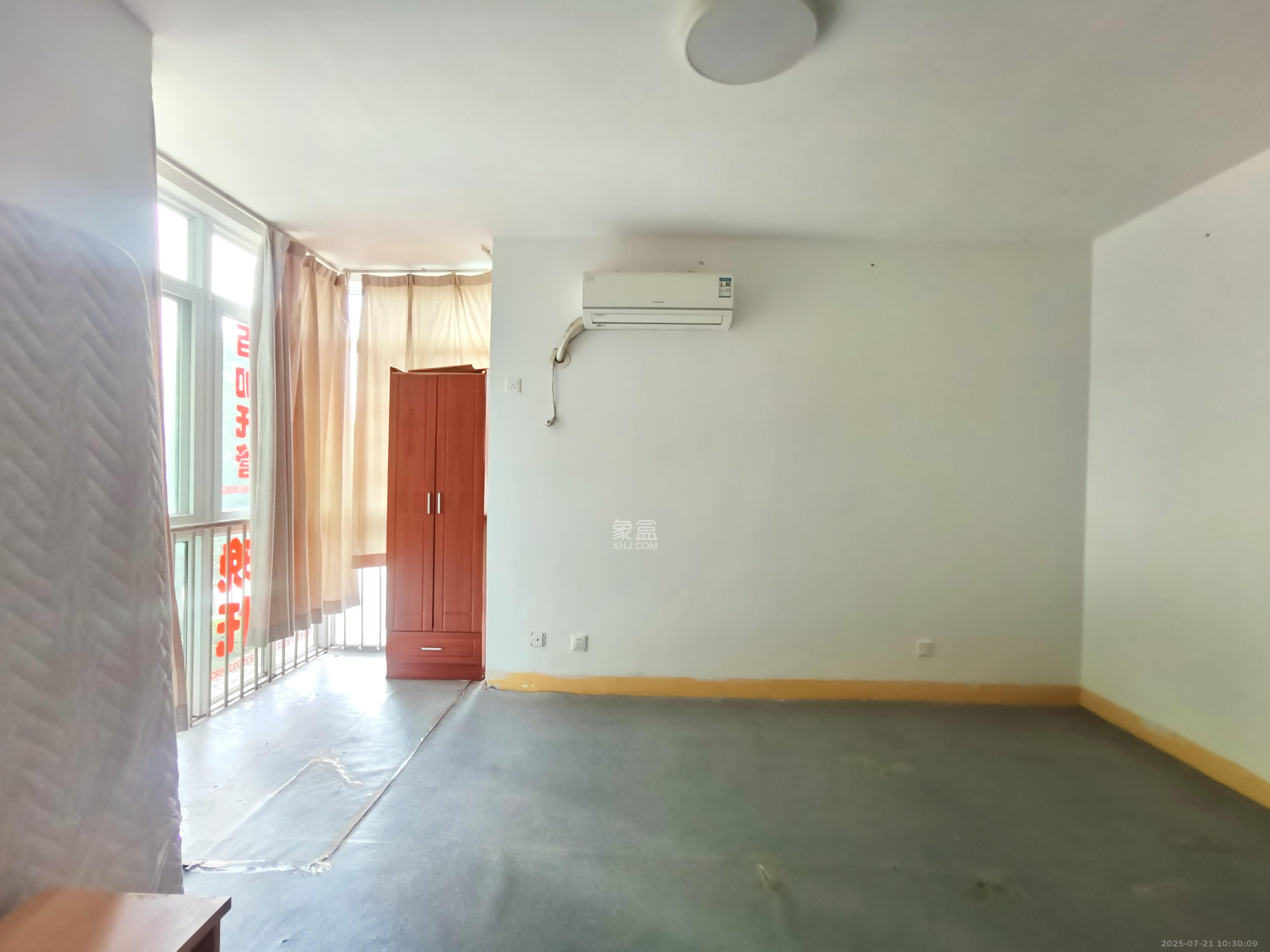 山语城一期 3室1厅2卫 2100.0元/月 山语城一期 3室1厅2卫 2100.0元/月室内图