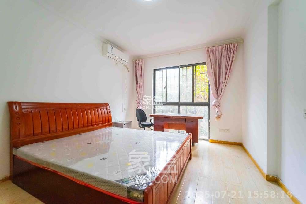 优山美地 4室2厅2卫 2500.0元/月 优山美地 4室2厅2卫 2500.0元/月室内图