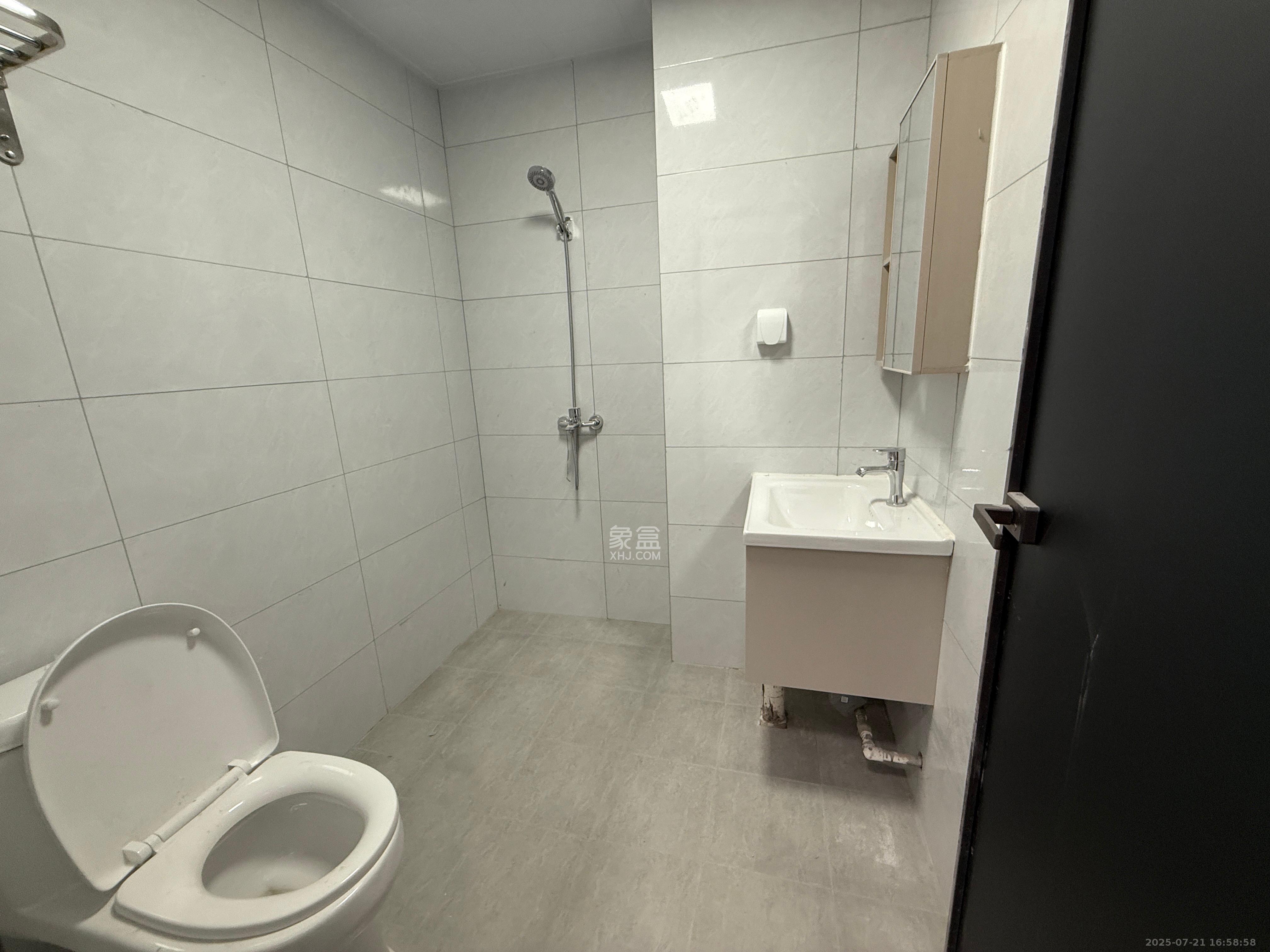 润城生鲜农贸大市场 1室1厅1卫 1080.0元/月 润城生鲜农贸大市场 1室1厅1卫 1080.0元/月室内图