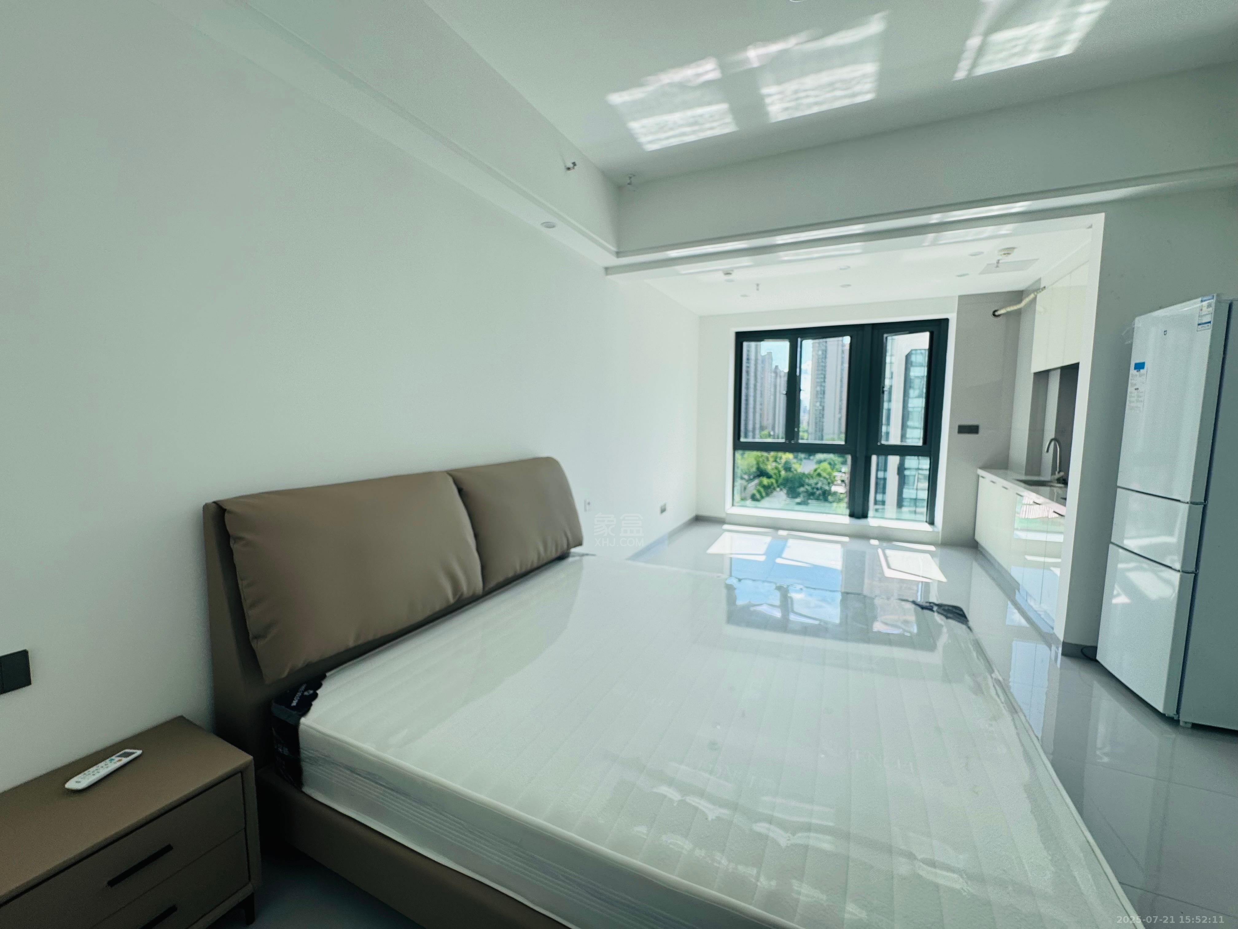 恒大华府 1室1厅1卫 1400.0元/月 恒大华府 1室1厅1卫 1400.0元/月室内图