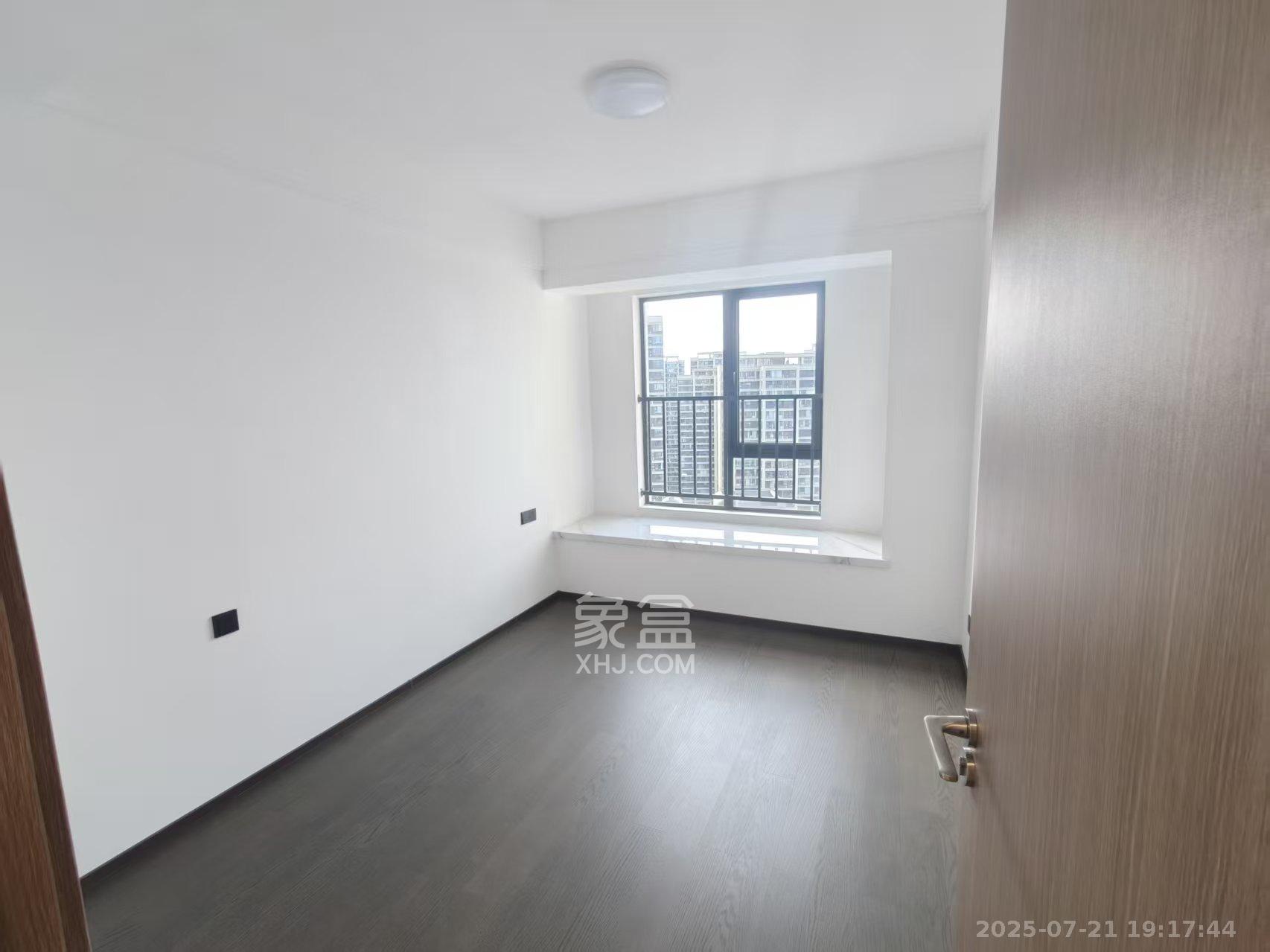 德奥上河城章  4室2厅2卫    4500.0元/月室内图