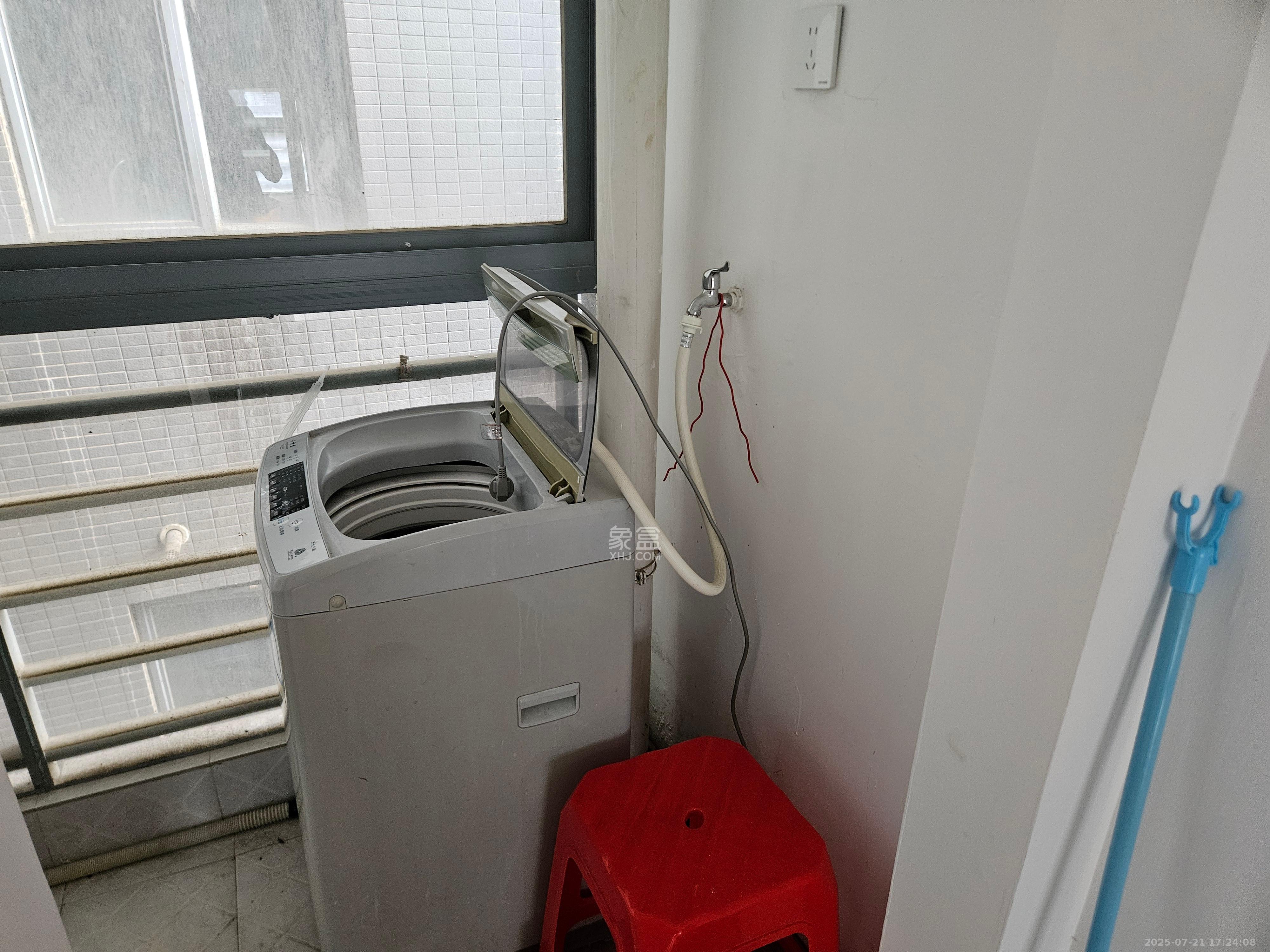 滨江君悦香邸  2室2厅1卫    2400.0元/月室内图