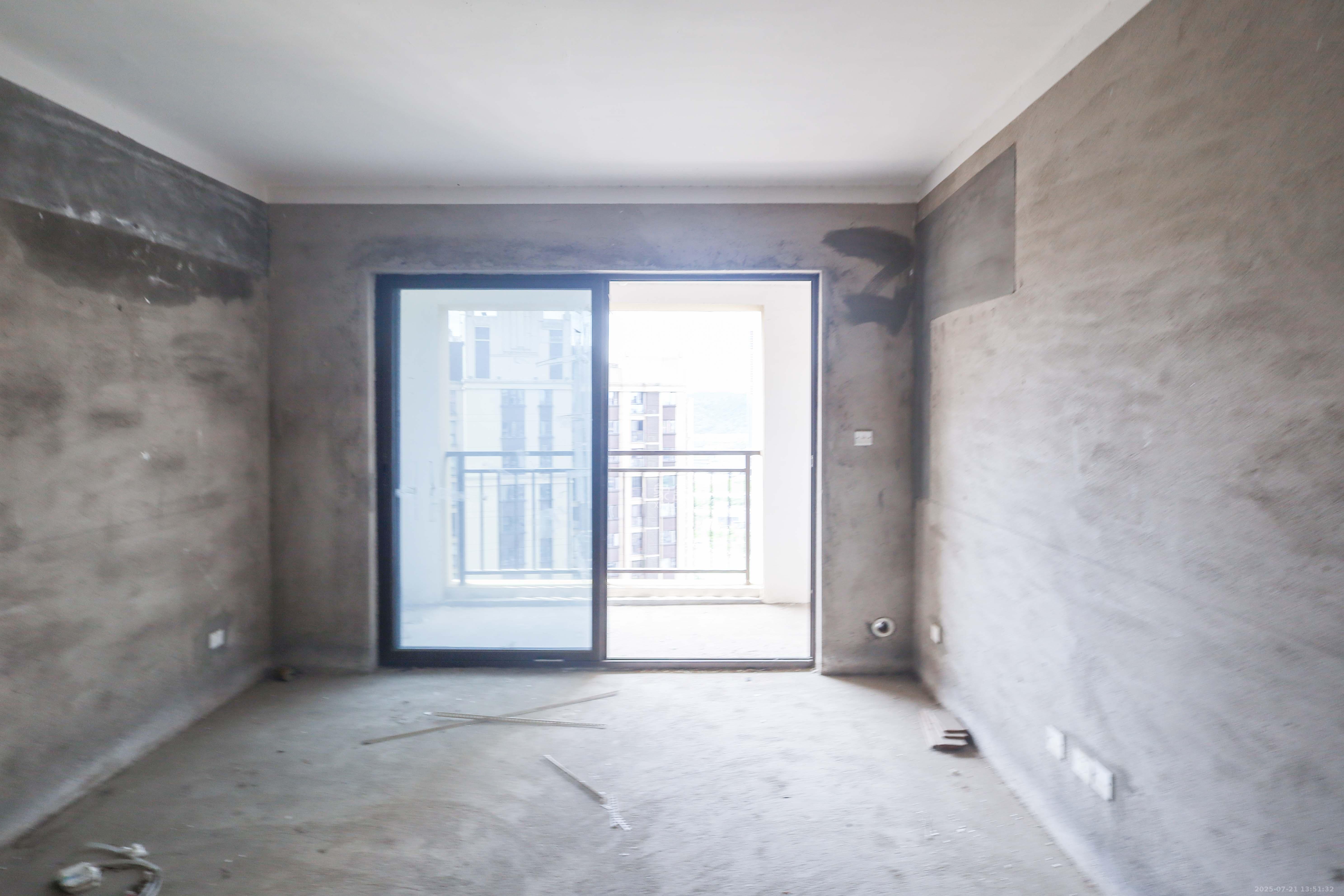 梅溪鑫苑名家 3室2厅1卫 59.8万 梅溪鑫苑名家 3室2厅1卫 59.8万客厅