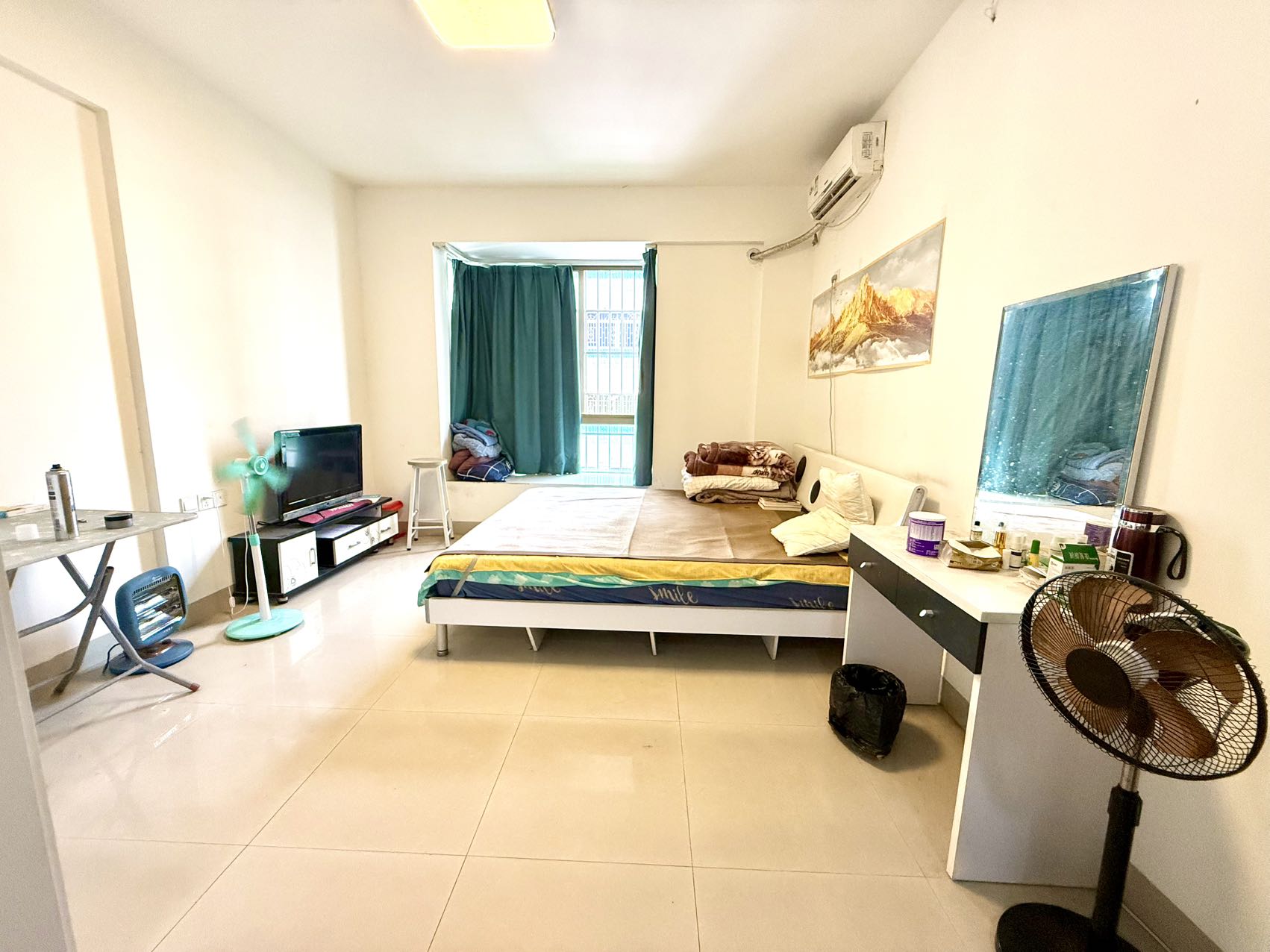 金鹿花园一期 3室2厅2卫 125.0万 金鹿花园一期 3室2厅2卫 125.0万客厅