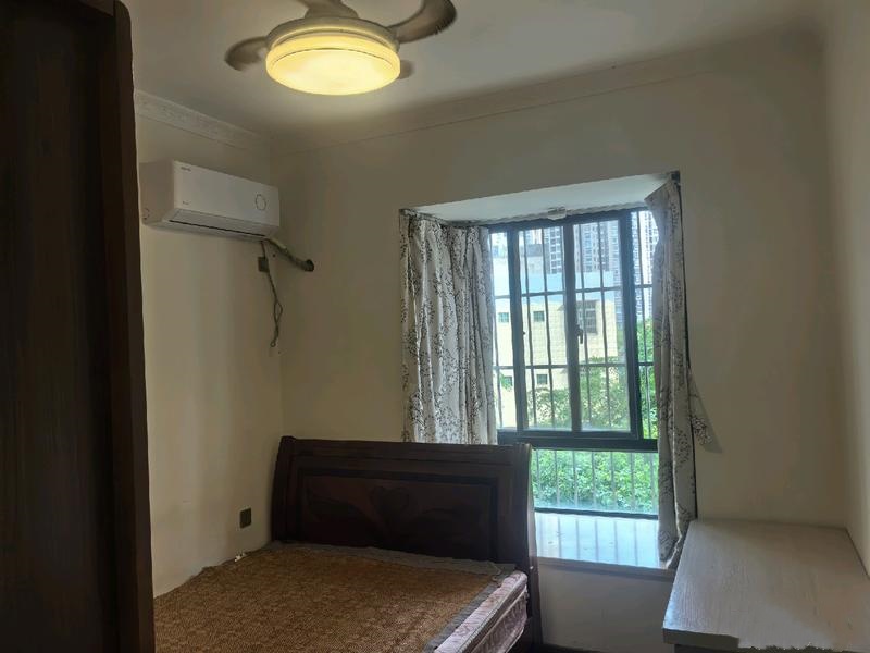 学苑公馆 3室2厅1卫 2700.0元/月 学苑公馆 3室2厅1卫 2700.0元/月室内图