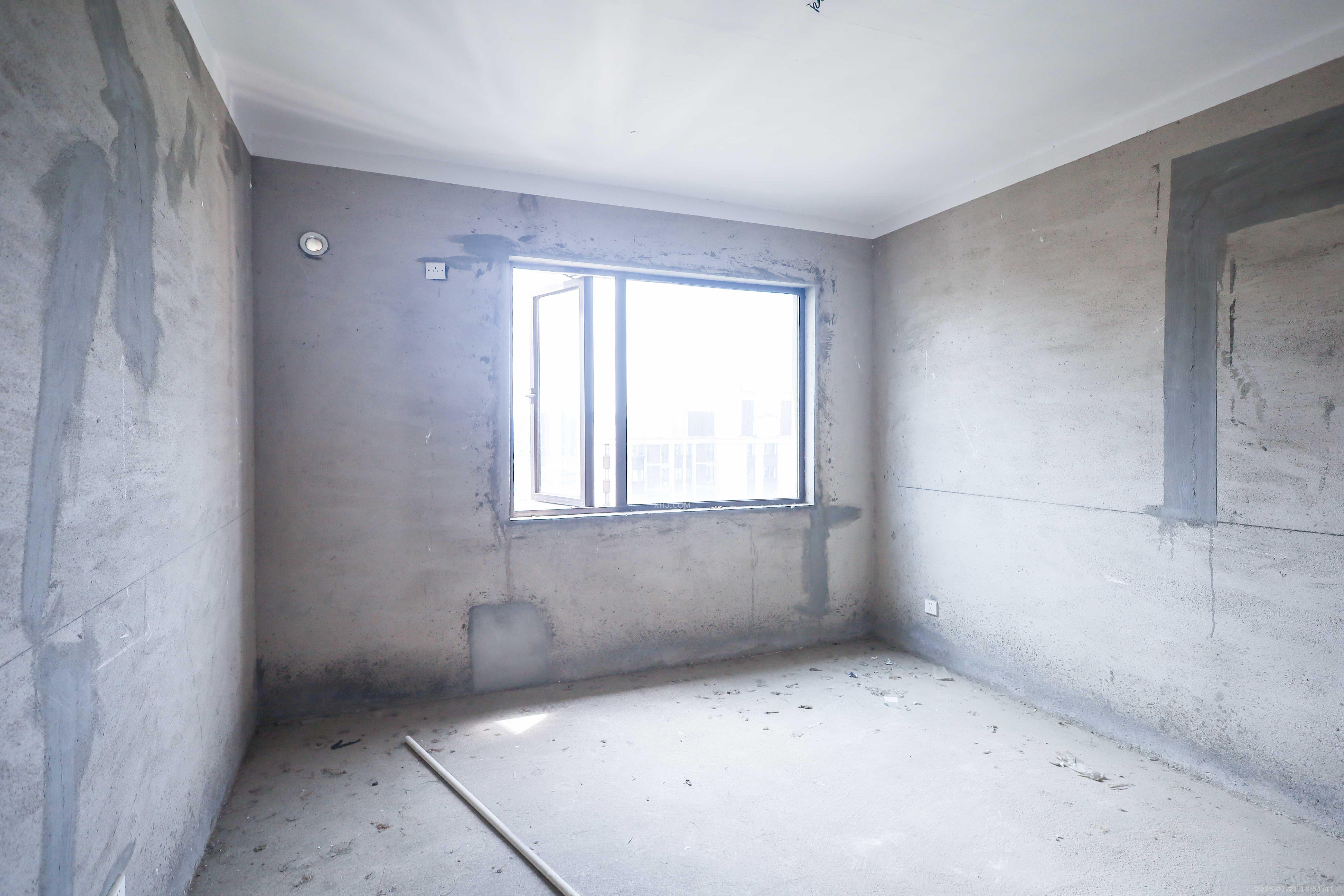 梅溪鑫苑名家 3室2厅1卫 59.8万 梅溪鑫苑名家 3室2厅1卫 59.8万卧室