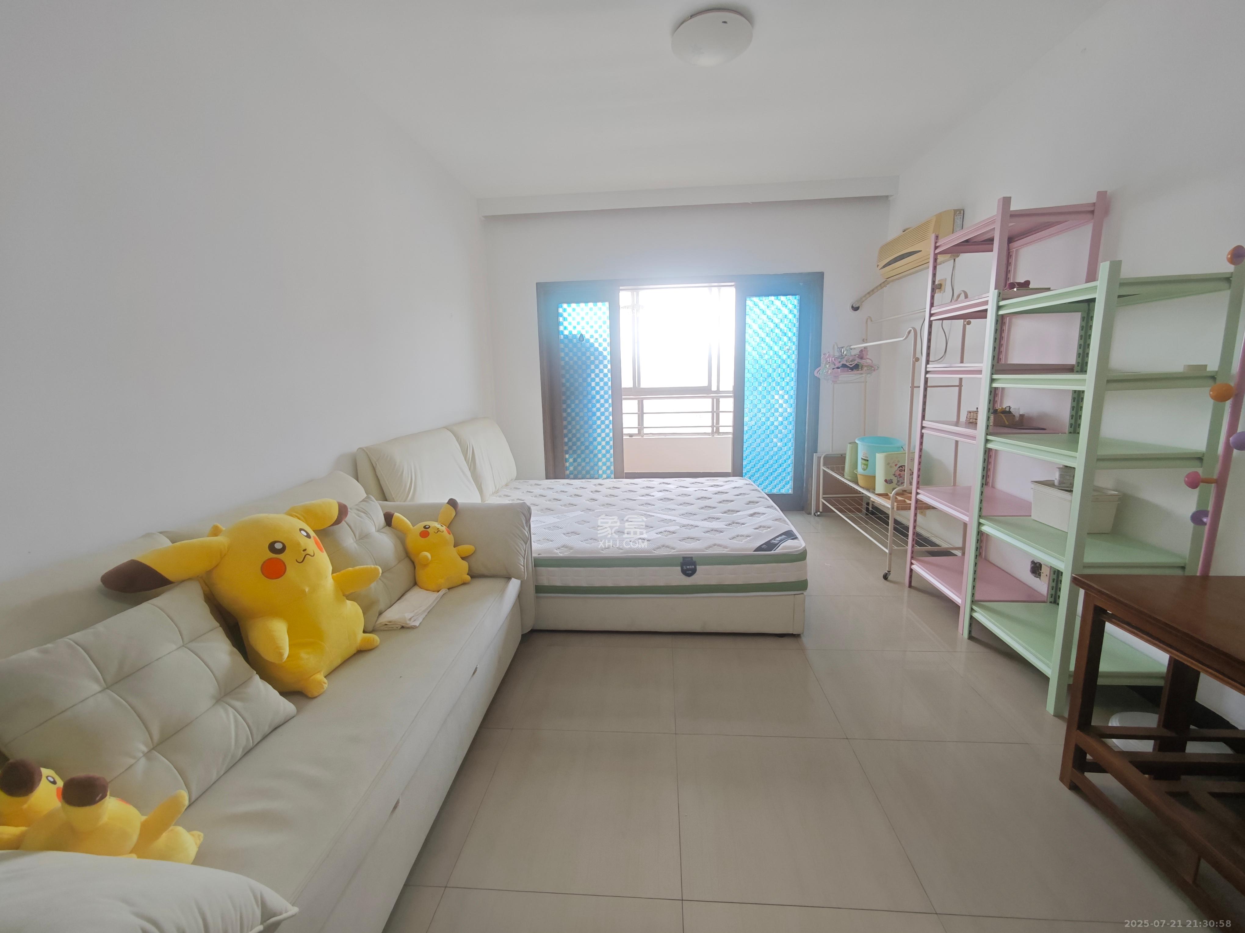 日出东方 1室1厅1卫 1800.0元/月 日出东方 1室1厅1卫 1800.0元/月室内图