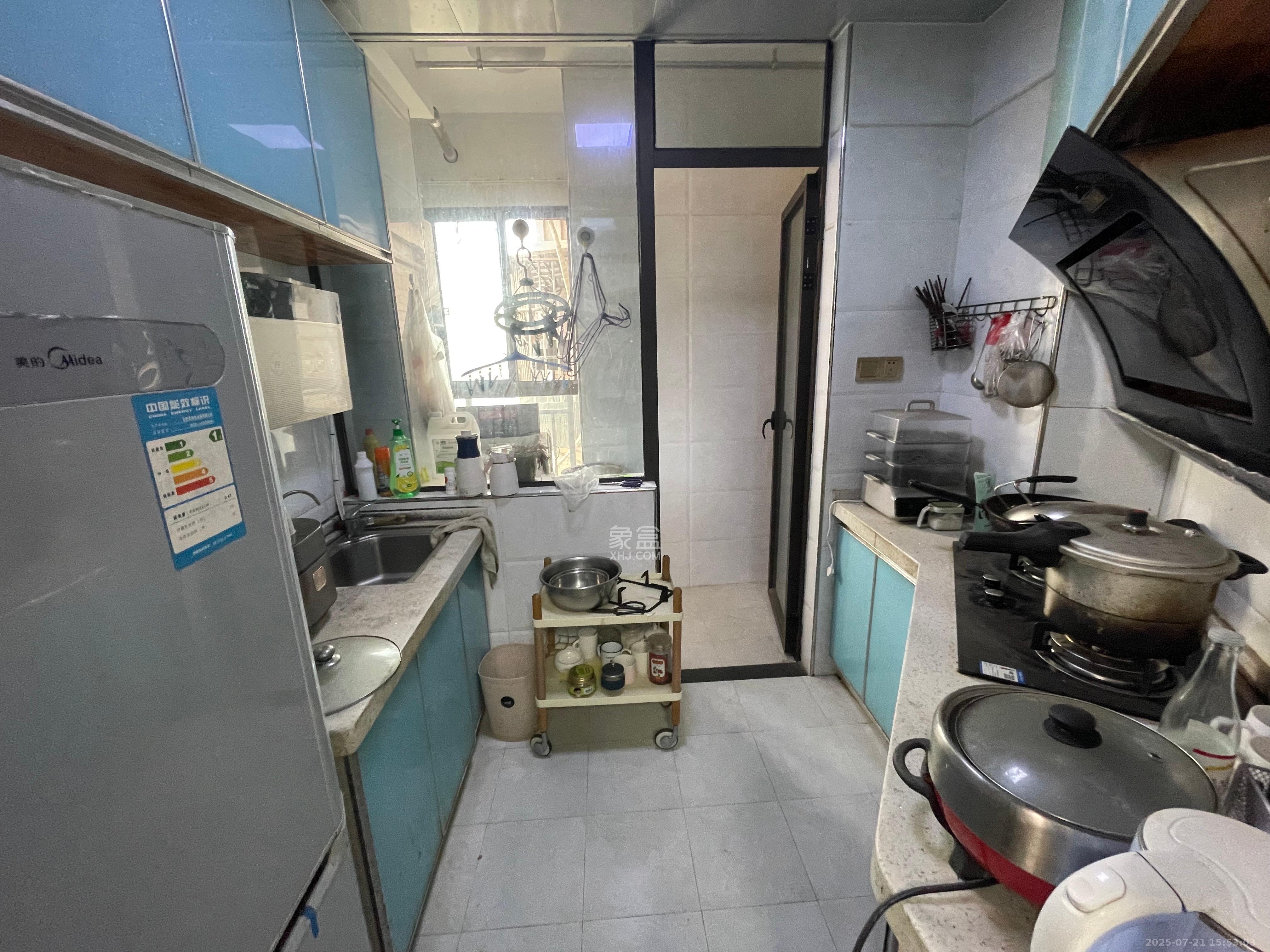 万象美域 1室1厅1卫 1600.0元/月 万象美域 1室1厅1卫 1600.0元/月室内图