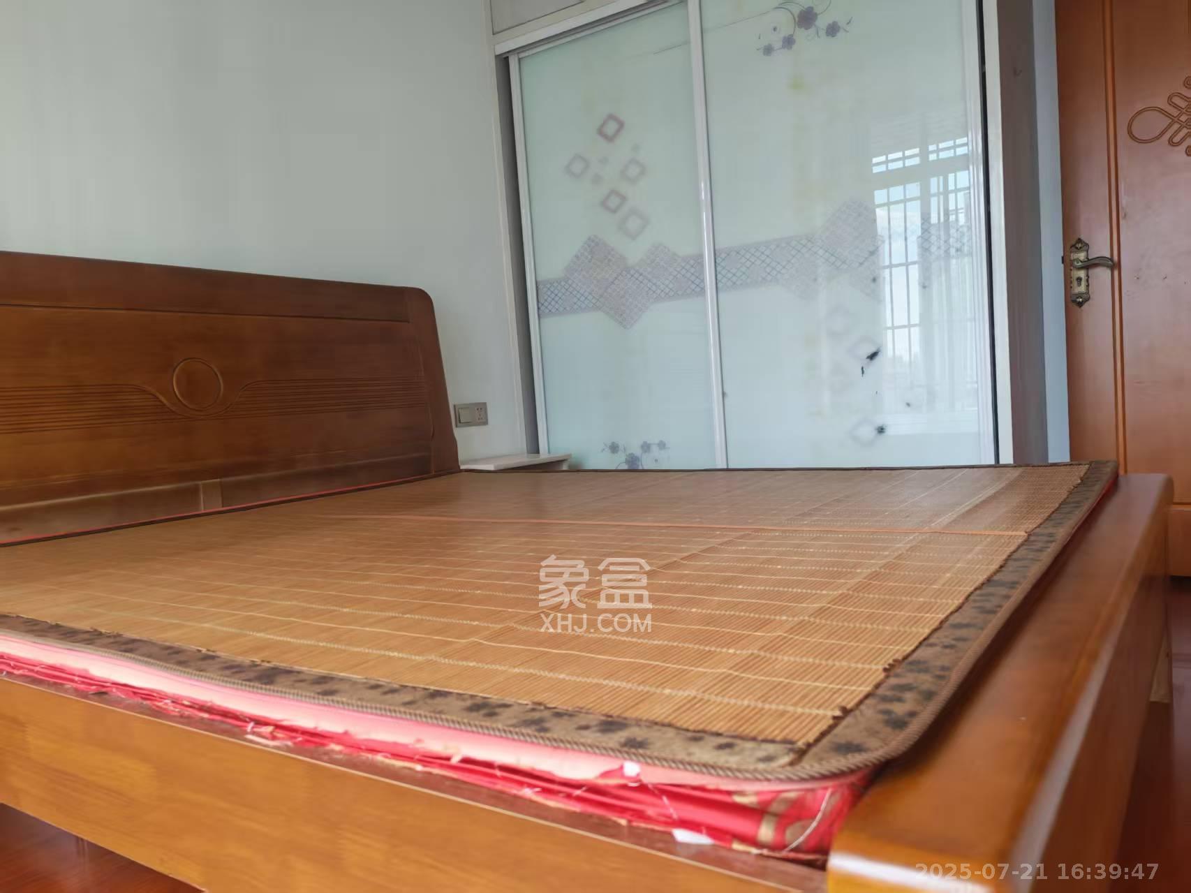 泊林晶城  4室2厅2卫    1700.0元/月 泊林晶城  4室2厅2卫    1700.0元/月室内图