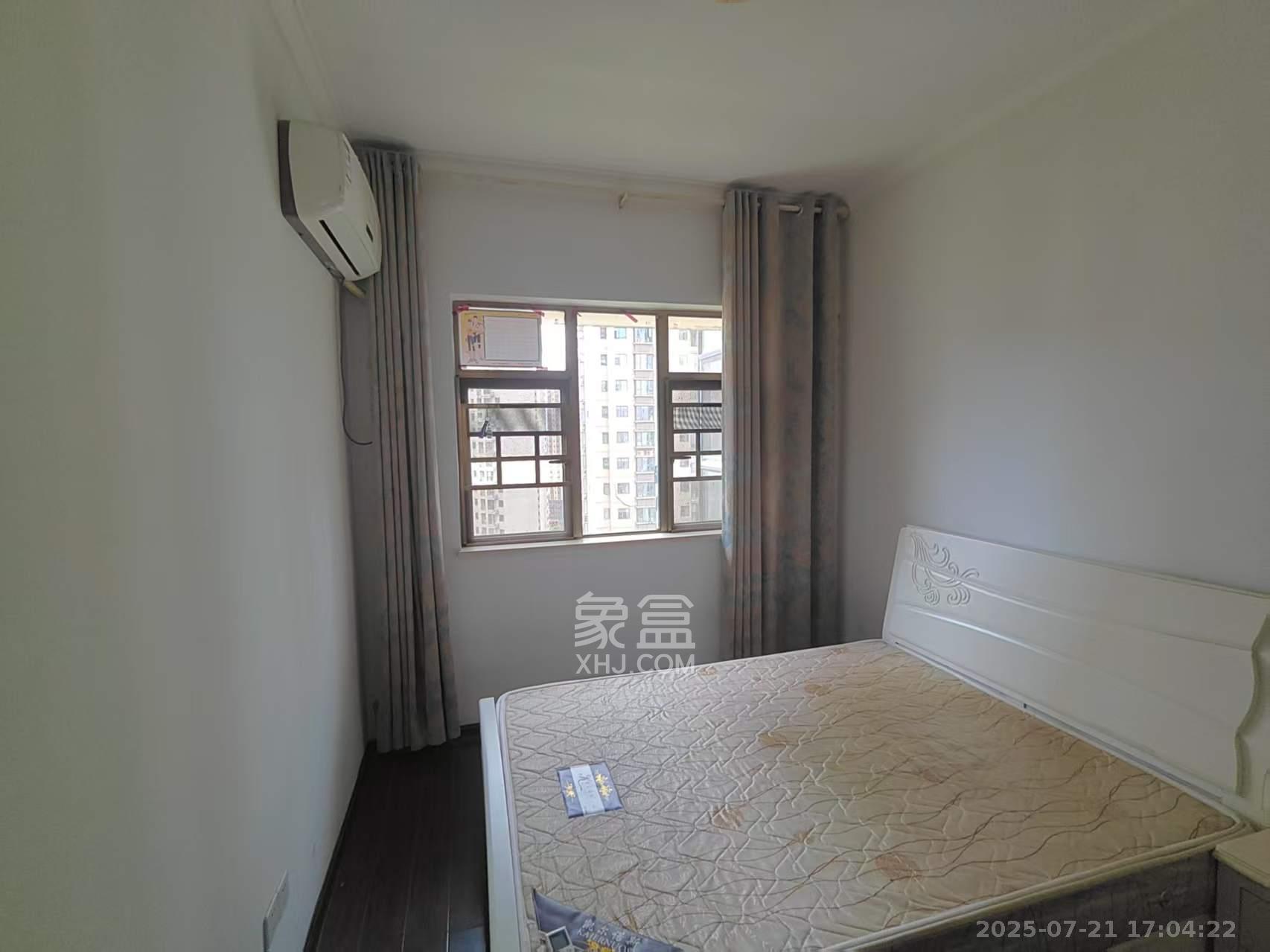 江山帝景哈佛  4室2厅2卫    2200.0元/月 江山帝景哈佛  4室2厅2卫    2200.0元/月