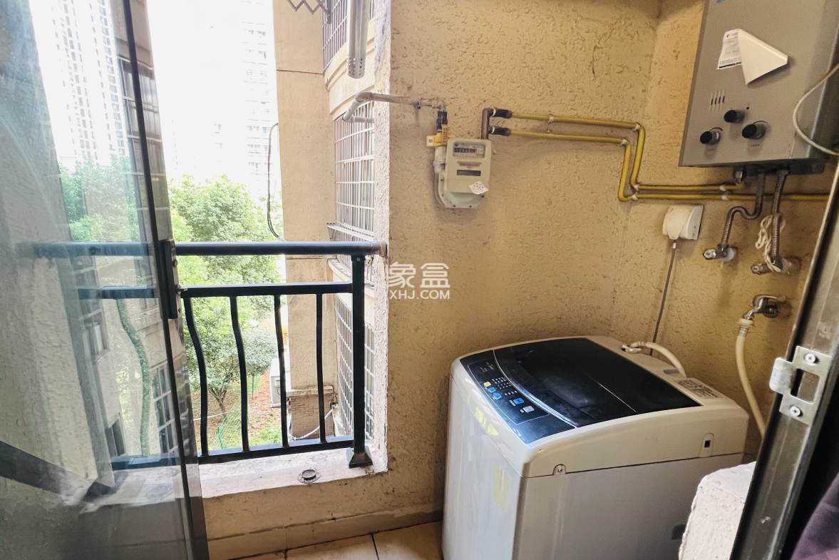 碧桂园 3室2厅1卫 1600.0元/月 碧桂园 3室2厅1卫 1600.0元/月室内图