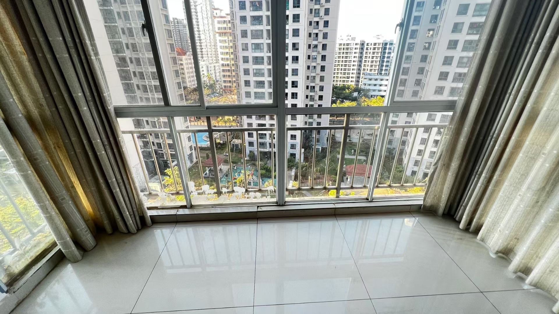 春熙苑 2室2厅1卫 2300.0元/月 春熙苑 2室2厅1卫 2300.0元/月室内图