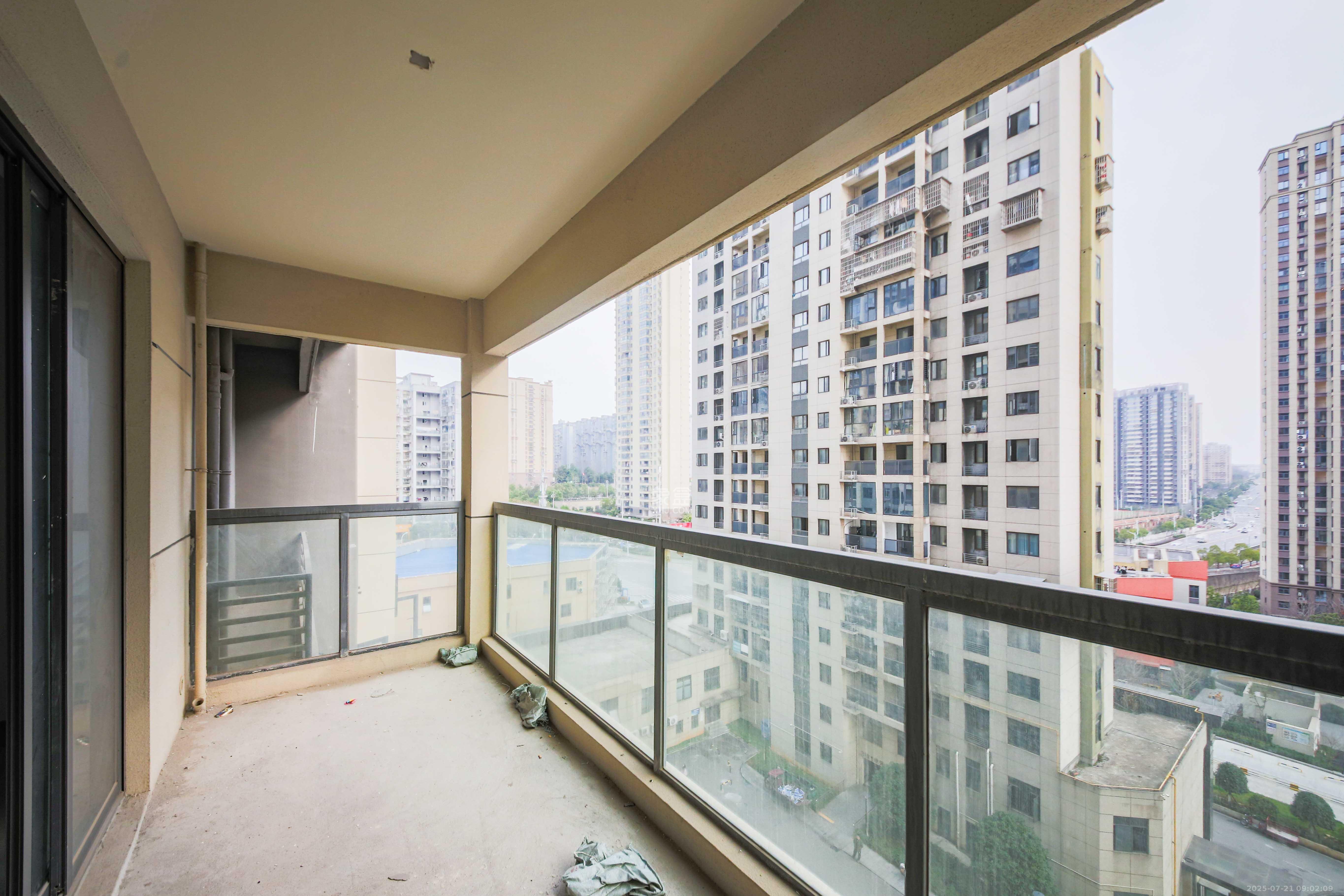 博林云栖 5室2厅3卫 220.0万 博林云栖 5室2厅3卫 220.0万阳台